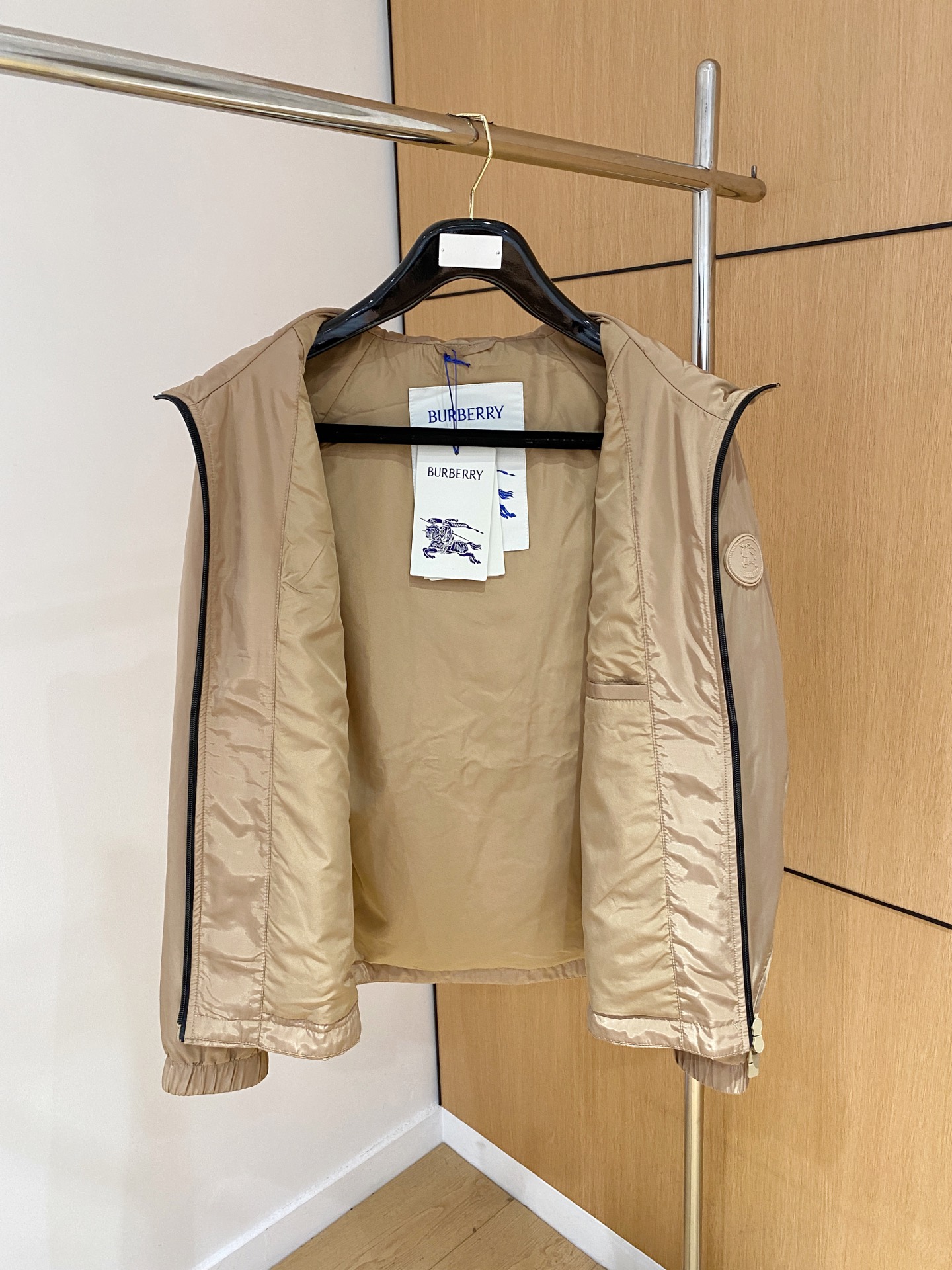 上新 巴宝莉官网同款，三标齐全！2025新款男士夹克外套，时尚休闲高端版本！专柜定制面料 透气舒适度高，