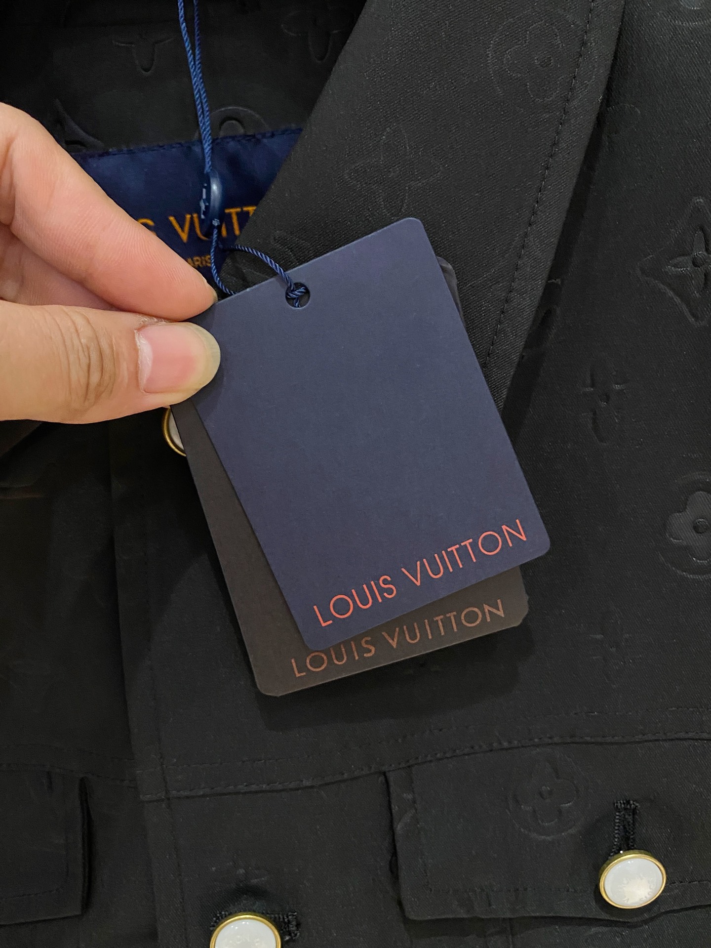 Lv 2025秋冬新款🆕原版1:1订制五金配件全进口原版定制 欢迎专柜对比 绝对的高品质 采用顶级95白