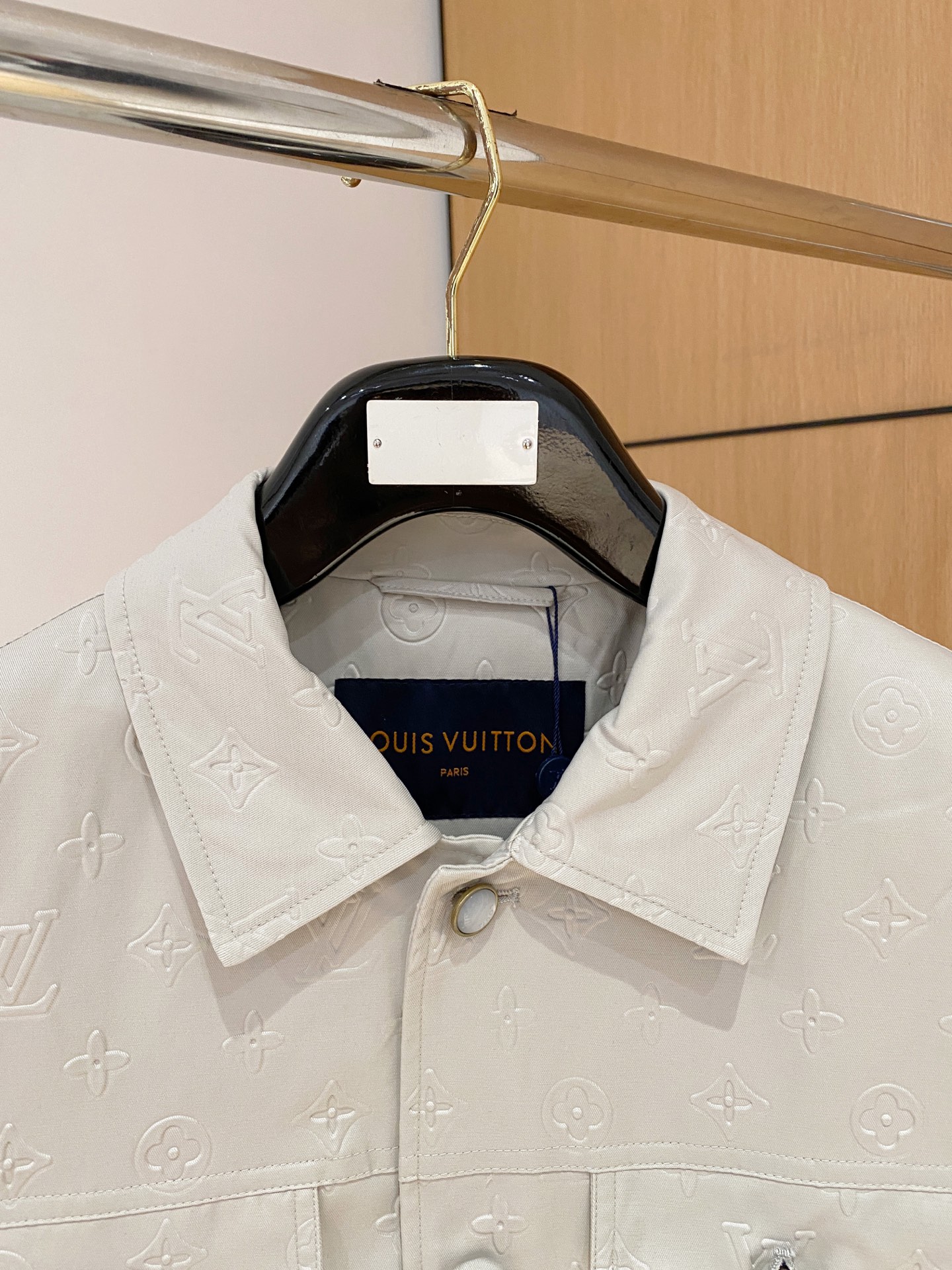 Lv 2025秋冬新款🆕原版1:1订制五金配件全进口原版定制 欢迎专柜对比 绝对的高品质 采用顶级95白