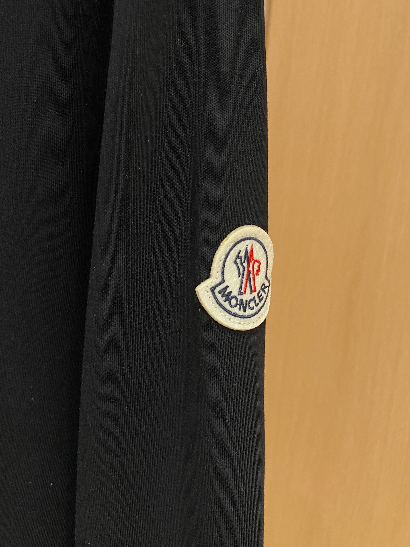 蒙家 2025秋冬男士最新的贸易订单打底衫，全品相！！采用logo图案刺绣设计！定制婴儿绒面料！上身舒适