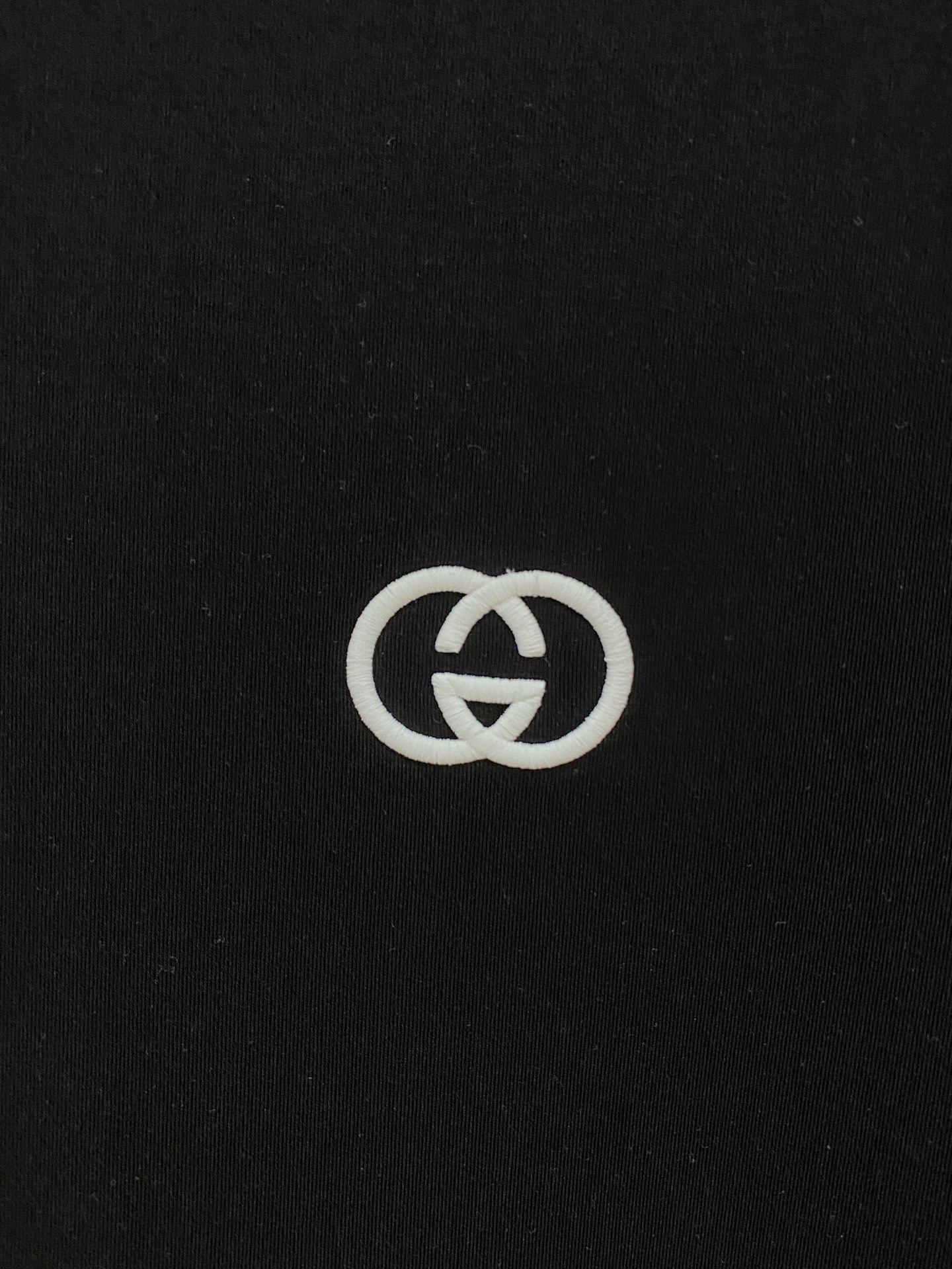 G家 2025秋冬男士最新的贸易订单打底衫，全品相！！采用logo图案刺绣设计！定制婴儿绒面料！上身舒适