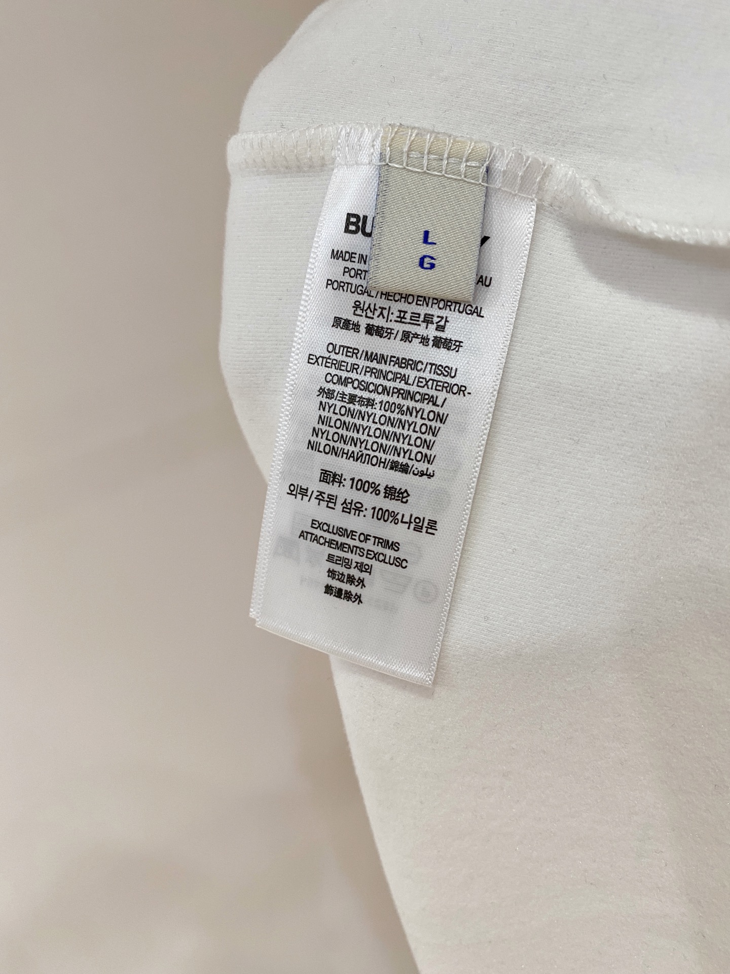 巴宝莉 2025秋冬男士最新的贸易订单打底衫，全品相！！采用logo图案刺绣设计！定制婴儿绒面料！上身舒