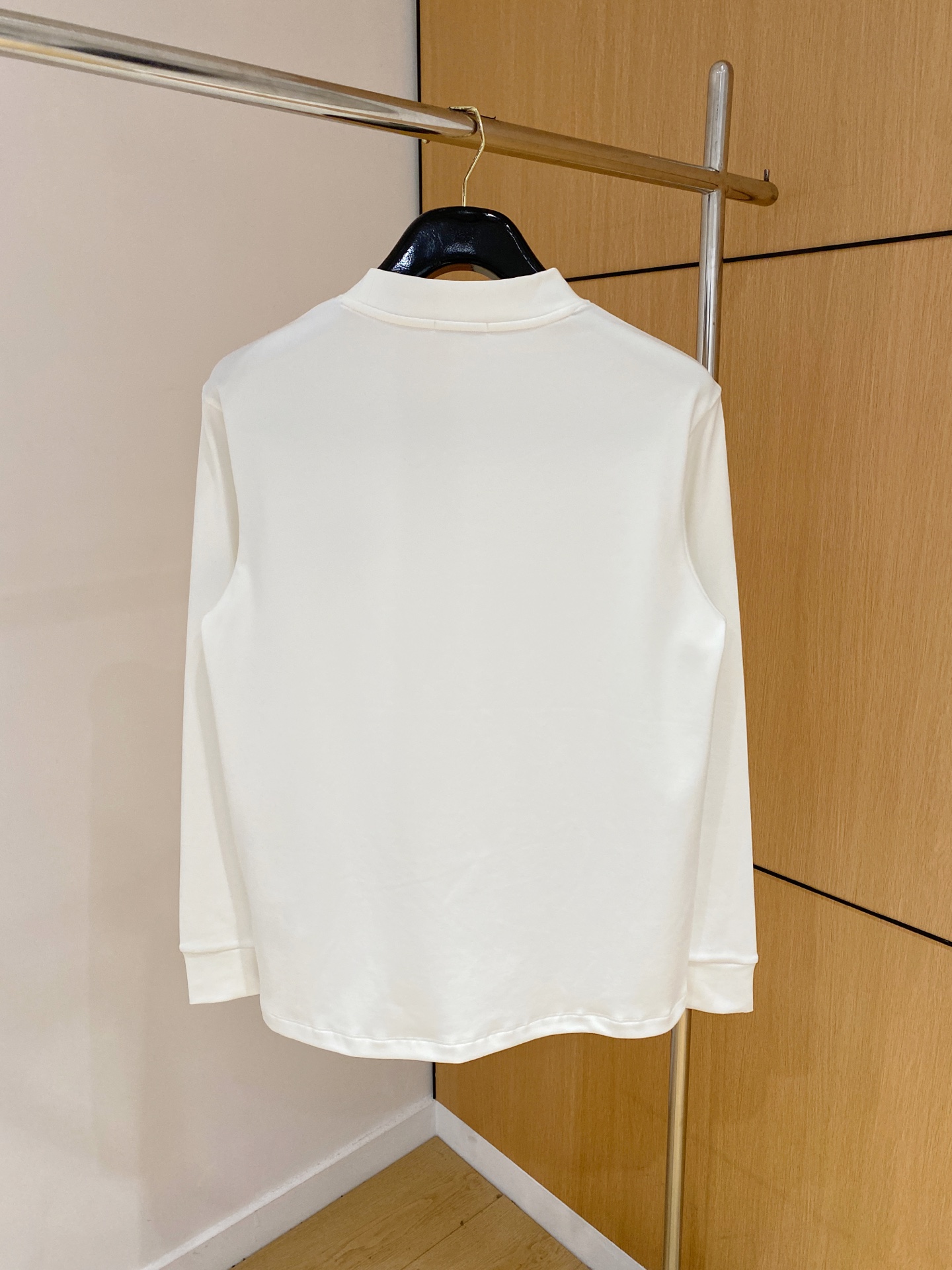 G家 2025秋冬男士最新的贸易订单打底衫，全品相！！采用logo图案刺绣设计！定制婴儿绒面料！上身舒适