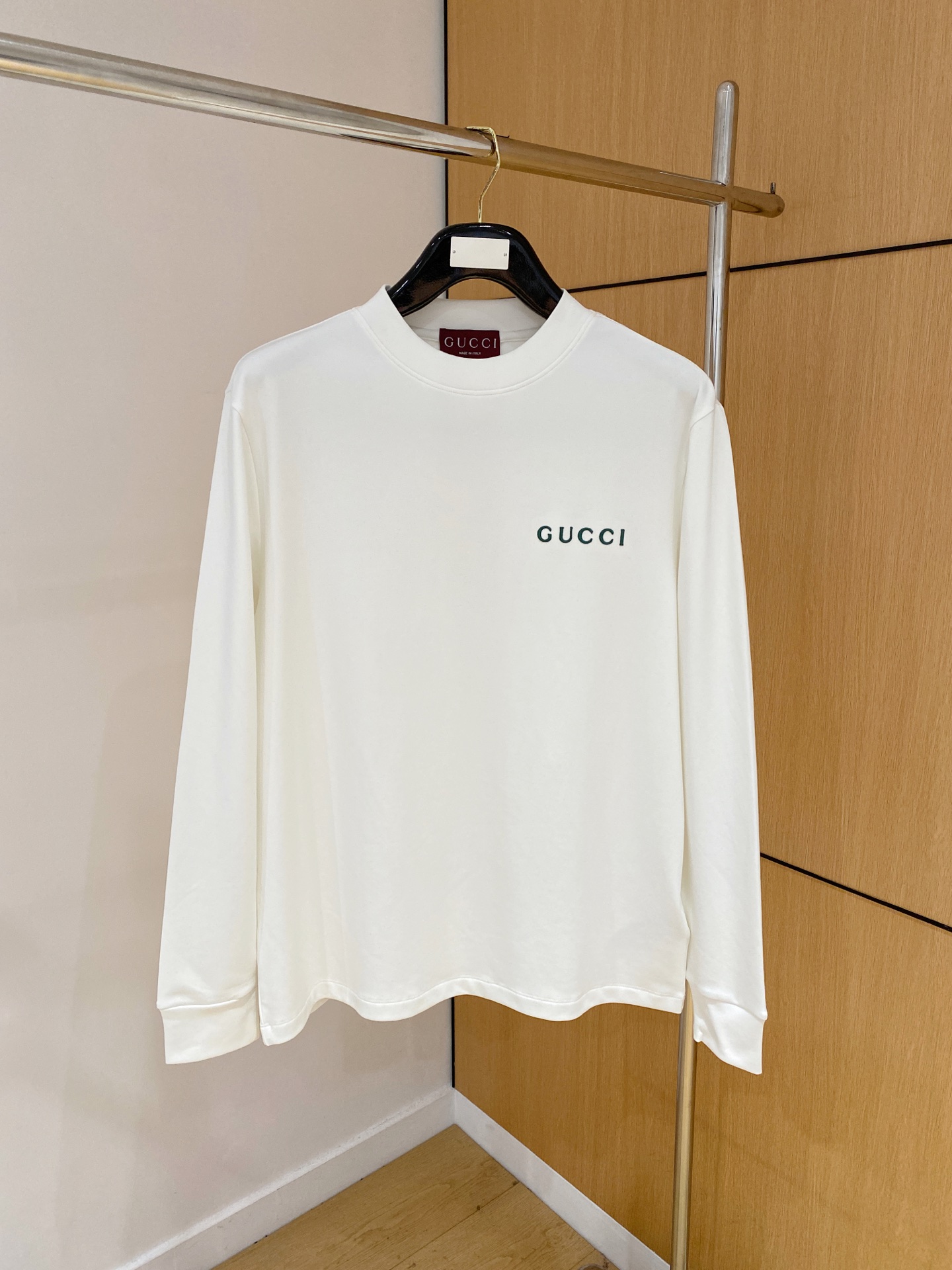 G家 2025秋冬男士最新的贸易订单打底衫，全品相！！采用logo图案刺绣设计！定制婴儿绒面料！上身舒适