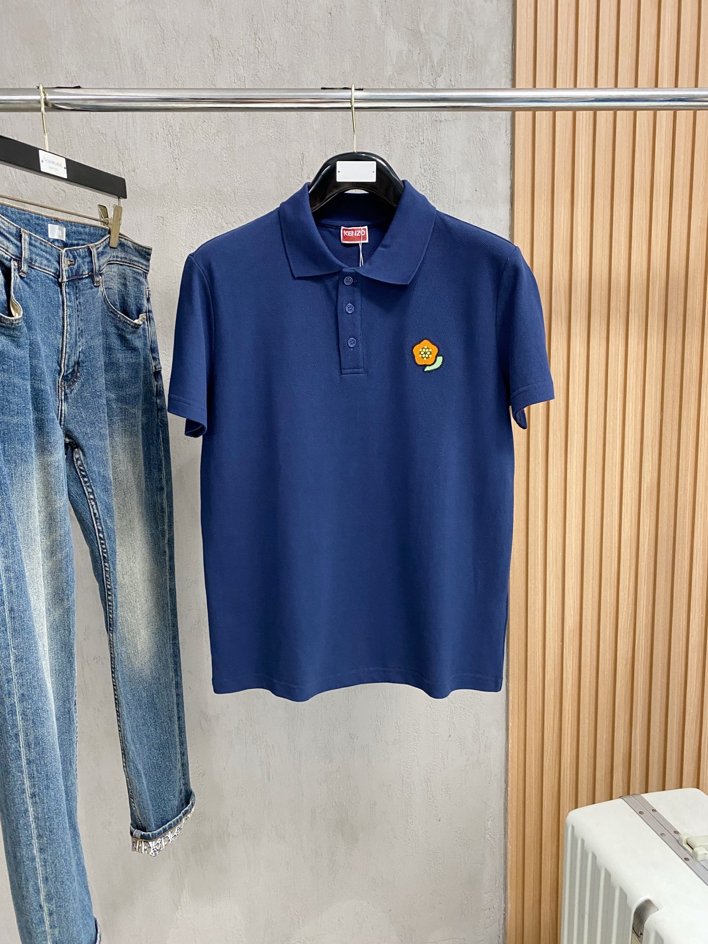 Kenzo Men's Classic Fit Polo Shirt with Floral Embroidery - Casual & Stylish 2 i1756303835507 5448 0 0