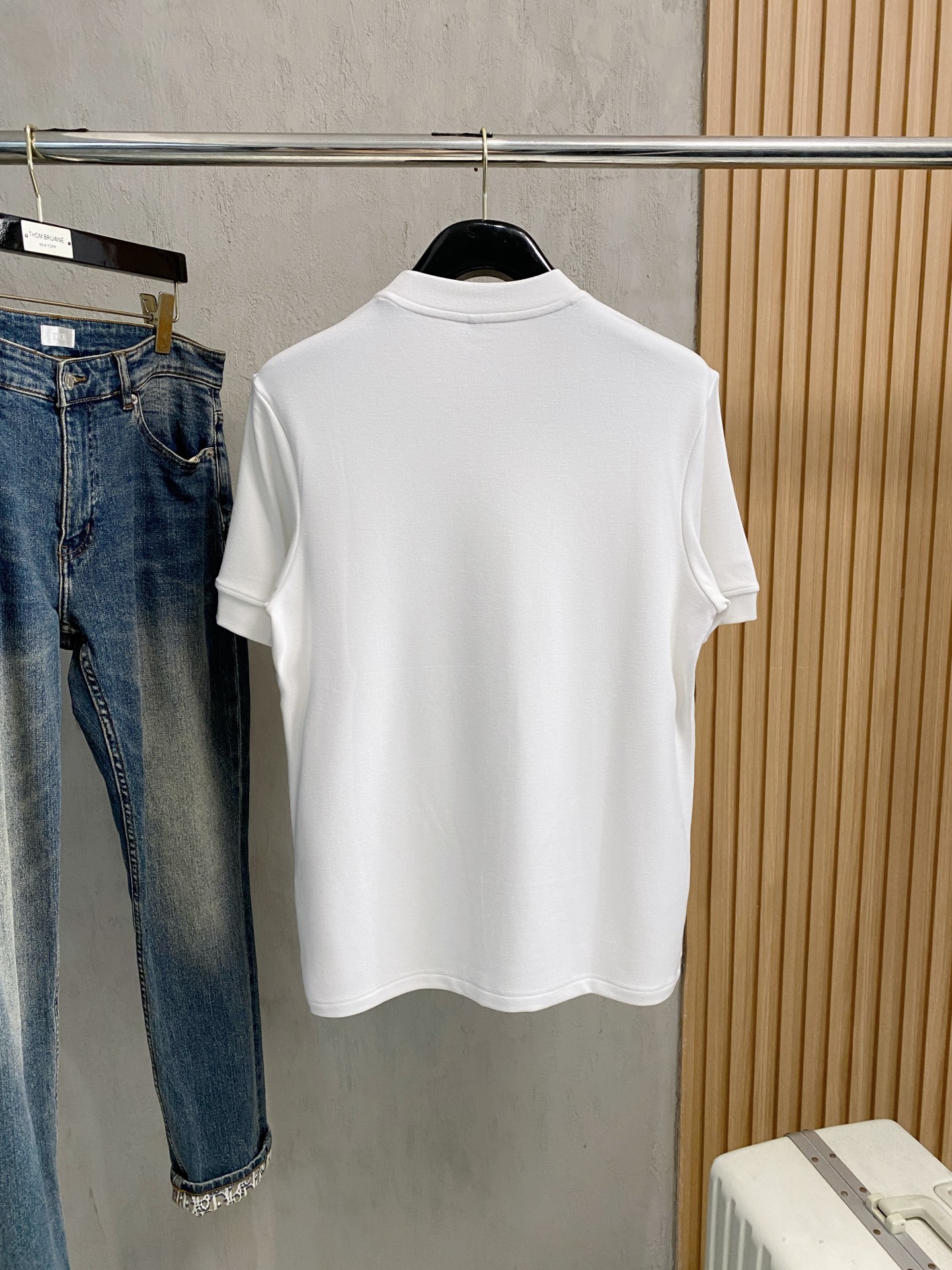 杰尼亚 25FW秋冬新款碳素磨绒毛平纹棉布圆领长Tee，男士胸前元素装饰圆领长袖T恤打底衫！贸易公司渠道