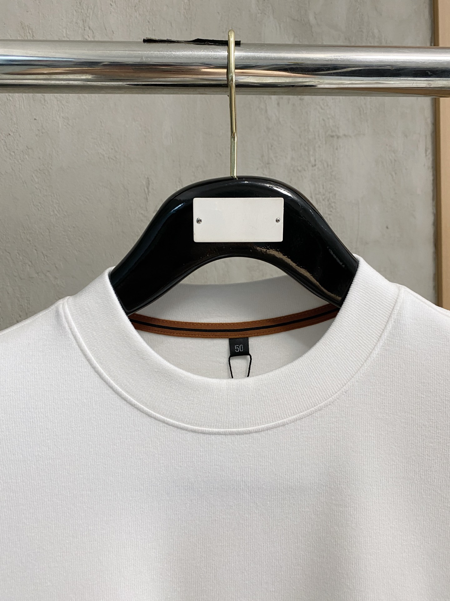 杰尼亚 25FW秋冬新款碳素磨绒毛平纹棉布圆领长Tee，男士胸前元素装饰圆领长袖T恤打底衫！贸易公司渠道