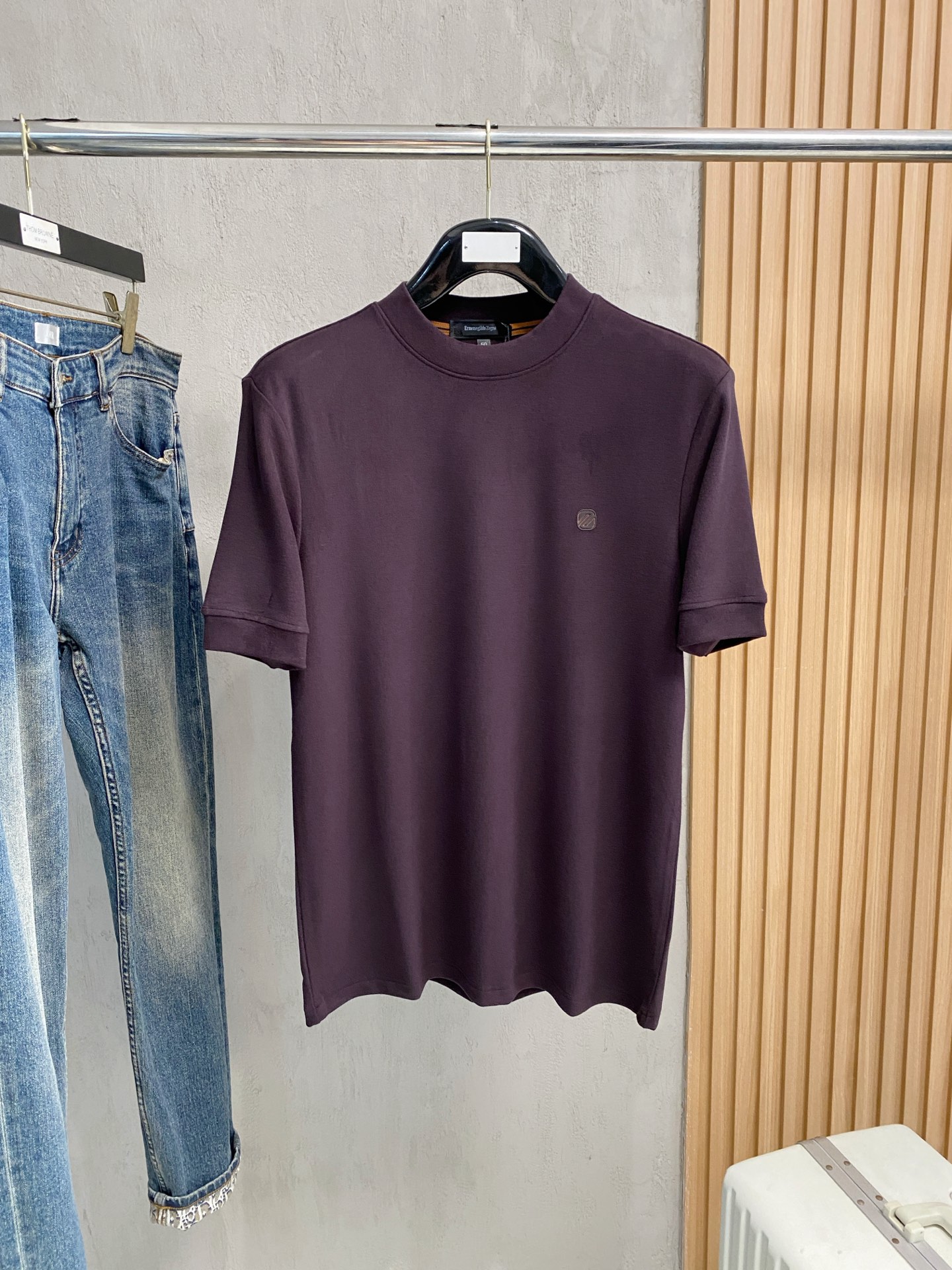 杰尼亚 25FW秋冬新款碳素磨绒毛平纹棉布圆领长Tee，男士胸前元素装饰圆领长袖T恤打底衫！贸易公司渠道