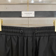 ❤️ 巴宝莉2025ss秋冬新品 男士精品休闲裤顶级面料休闲裤,最新款上身版型无敌正!绝对可以闭眼收的 ❤️ 巴宝莉2025ss秋冬新品 男士精品休闲裤顶级面料休闲裤,最新款上身版型无敌正!绝对可以闭眼收的