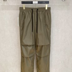 ❤️ 巴宝莉2025ss秋冬新品 男士精品休闲裤顶级面料休闲裤,最新款上身版型无敌正!绝对可以闭眼收的 ❤️ 巴宝莉2025ss秋冬新品 男士精品休闲裤顶级面料休闲裤,最新款上身版型无敌正!绝对可以闭眼收的