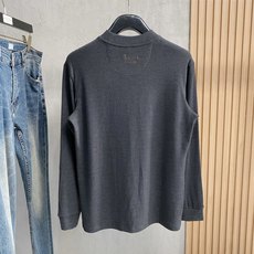 巴宝莉 25FW秋冬新款碳素磨绒毛平纹棉布圆领长Tee,男士胸前元素装饰圆领长袖T恤打底衫!贸易公司渠道 巴宝莉 25FW秋冬新款碳素磨绒毛平纹棉布圆领长Tee,男士胸前元素装饰圆领长袖T恤打底衫!贸易公司渠道
