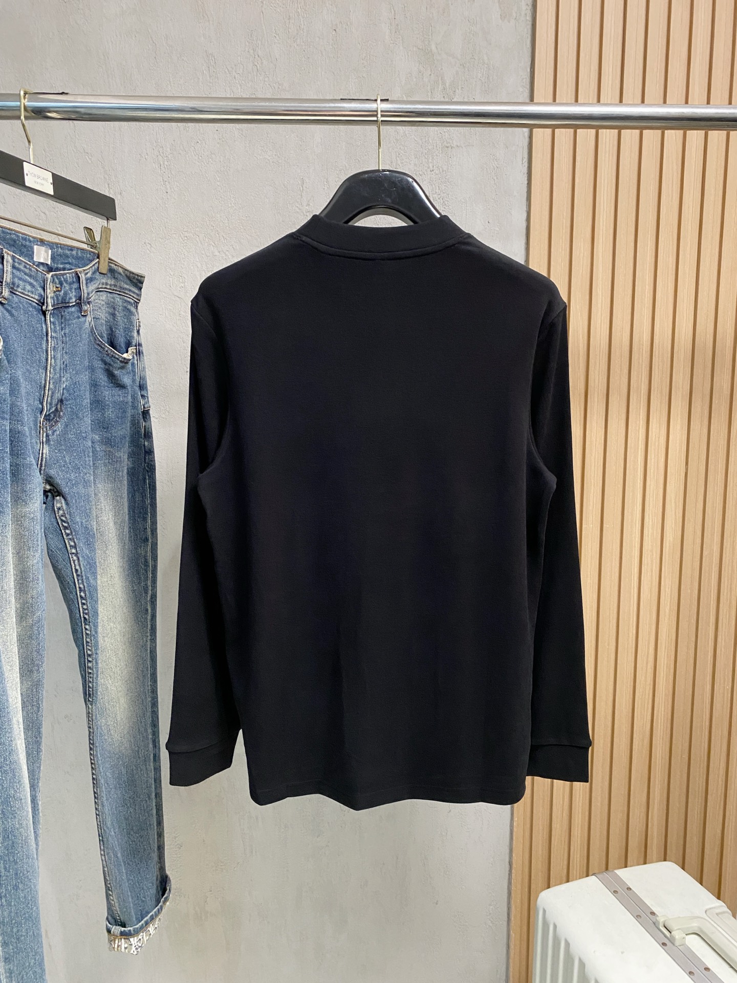 杰尼亚 杰尼亚 25FW秋冬新款碳素磨绒毛平纹棉布圆领长Tee，男士胸前元素装饰圆领长袖T恤打底衫！贸易