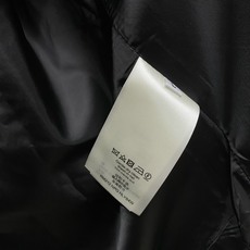 lv 2025 早秋新款爆款专柜新款休闲时尚夹克 超前卫设计风格 细腻舒适 穿着非常轻便不易起皱。多重重 lv 2025 早秋新款爆款专柜新款休闲时尚夹克 超前卫设计风格 细腻舒适 穿着非常轻便不易起皱。多重重