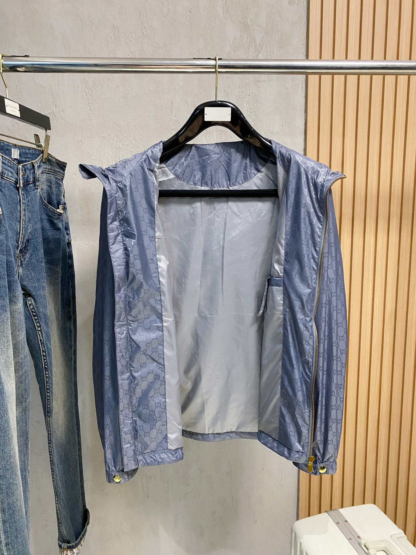 Gucci Jacquard Windbreaker Jacket - Stylish, Durable, and Water-Resistant 5 i1756833279949 1571 0 5