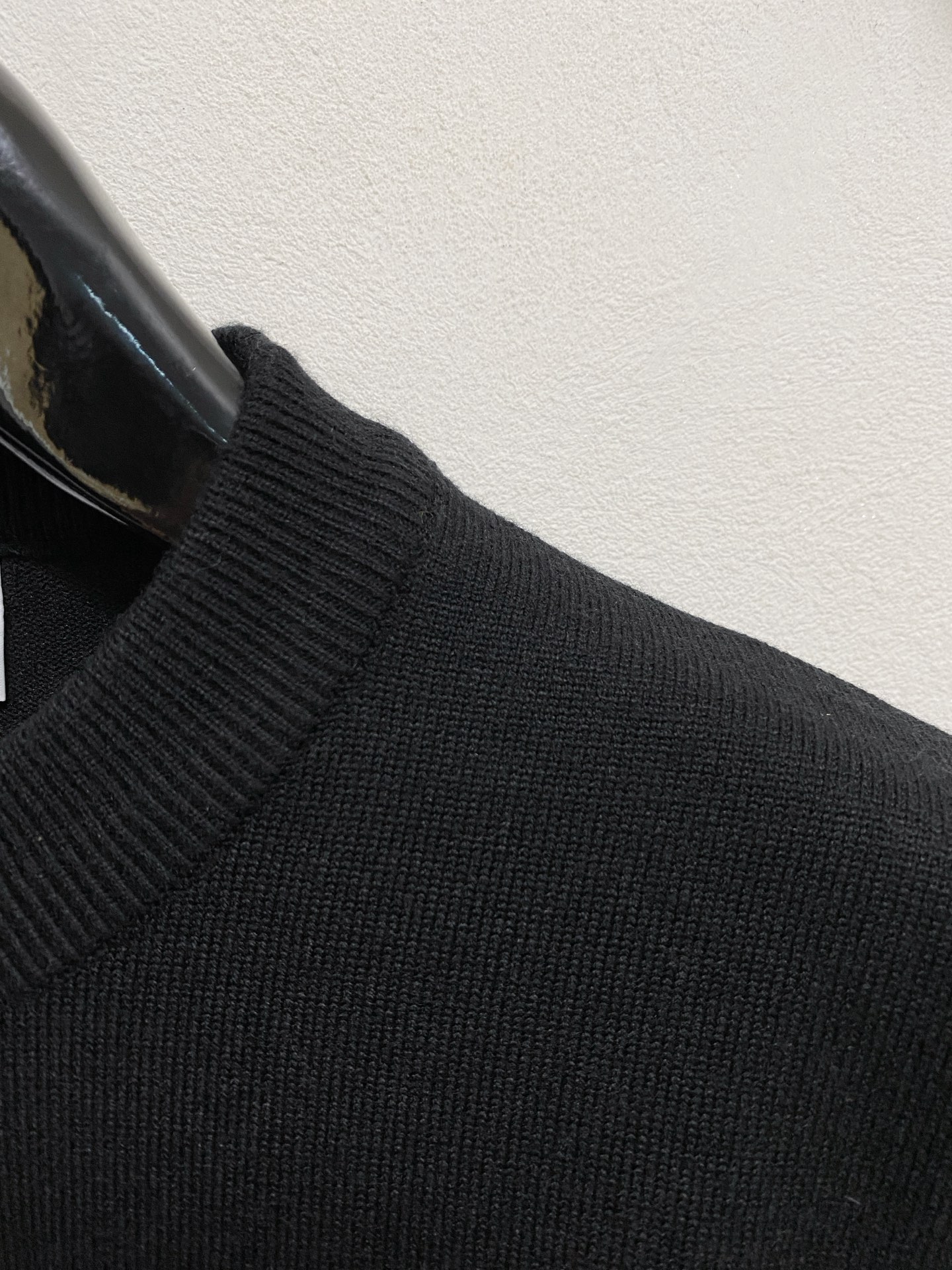 🌾 TB 2025新款 羊毛混纺 圆领 长袖 毛衣 羊毛衫 打底衫，高端版本！专柜定制面料 透气舒适度高