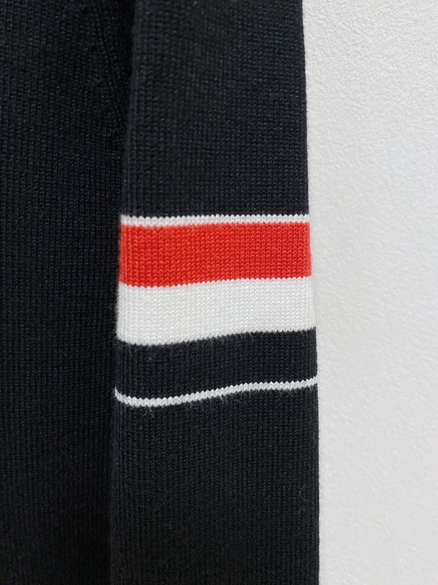 🌾 TB 2025新款 羊毛混纺 圆领 长袖 毛衣 羊毛衫 打底衫，高端版本！专柜定制面料 透气舒适度高