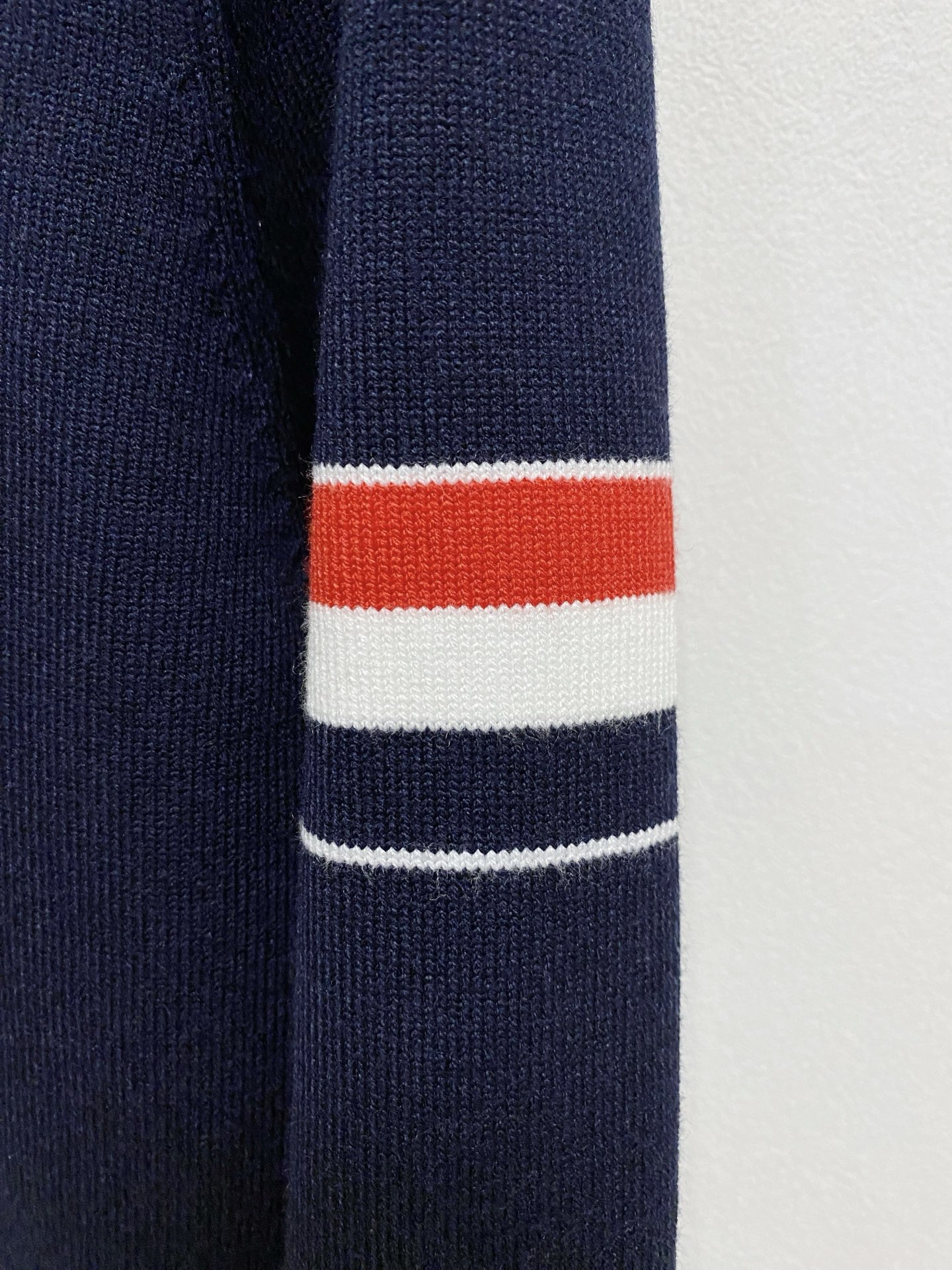 🌾 TB 2025新款 羊毛混纺 圆领 长袖 毛衣 羊毛衫 打底衫，高端版本！专柜定制面料 透气舒适度高