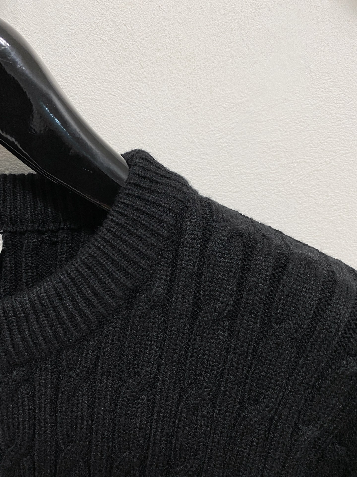 🌾 蒙口 2025新款 羊毛混纺 圆领 长袖 毛衣 羊毛衫 打底衫，高端版本！专柜定制面料 透气舒适度高