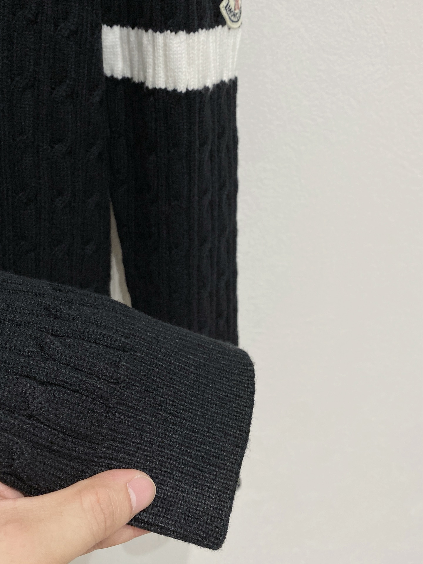 🌾 蒙口 2025新款 羊毛混纺 圆领 长袖 毛衣 羊毛衫 打底衫，高端版本！专柜定制面料 透气舒适度高