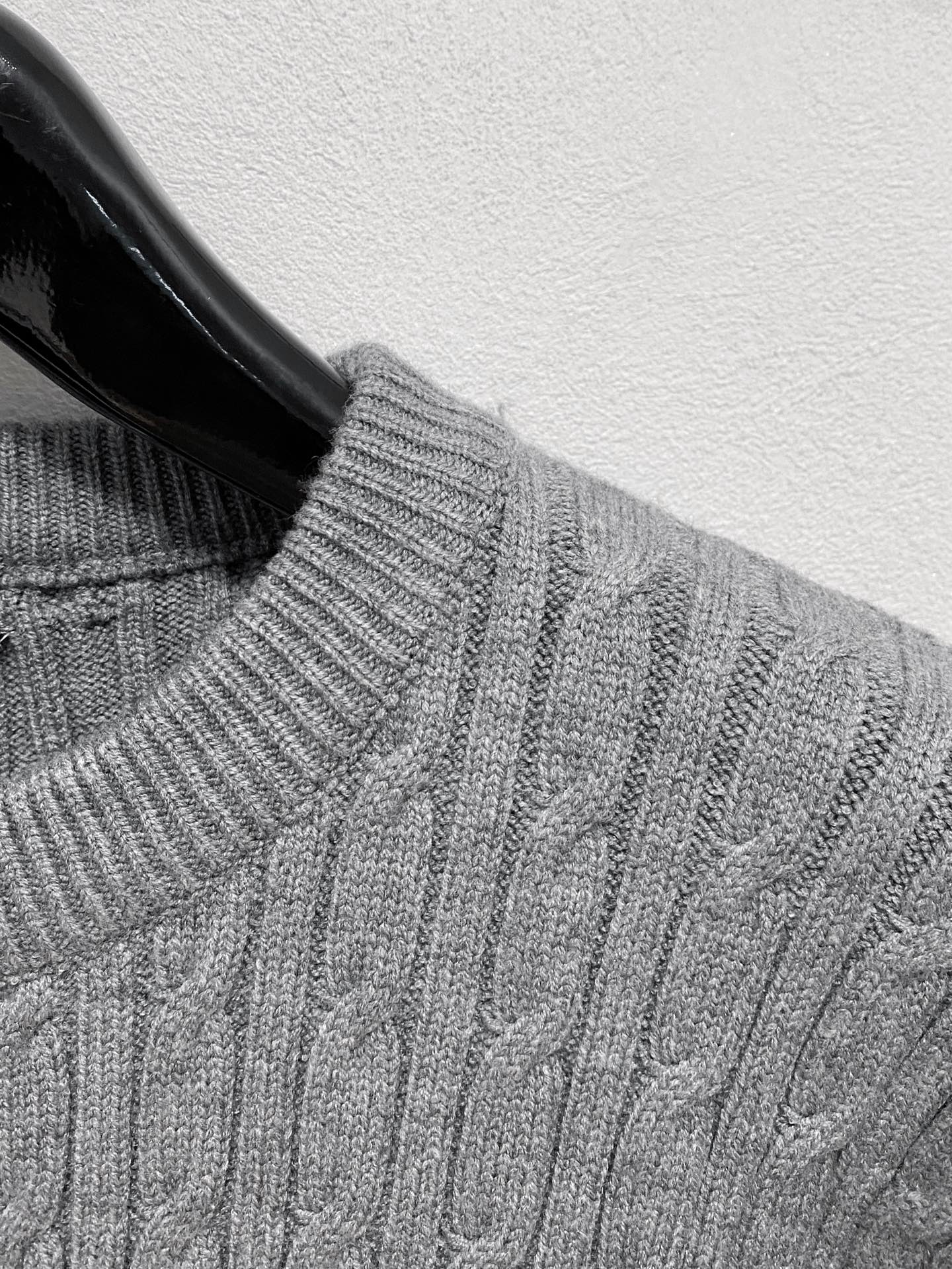 🌾 蒙口 2025新款 羊毛混纺 圆领 长袖 毛衣 羊毛衫 打底衫，高端版本！专柜定制面料 透气舒适度高