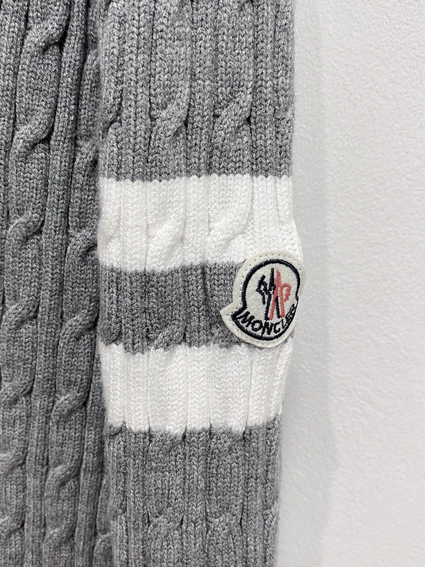 🌾 蒙口 2025新款 羊毛混纺 圆领 长袖 毛衣 羊毛衫 打底衫，高端版本！专柜定制面料 透气舒适度高