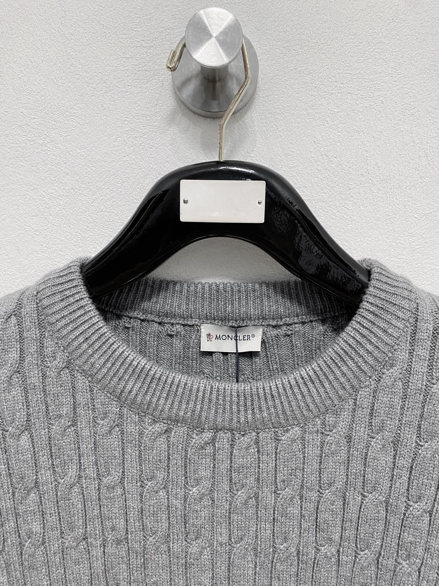 🌾 蒙口 2025新款 羊毛混纺 圆领 长袖 毛衣 羊毛衫 打底衫，高端版本！专柜定制面料 透气舒适度高