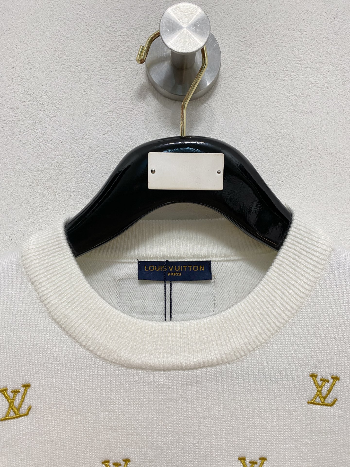 🌾 LV 2025新款 羊毛混纺 圆领 长袖 毛衣 羊毛衫 打底衫，高端版本！专柜定制面料 透气舒适度高