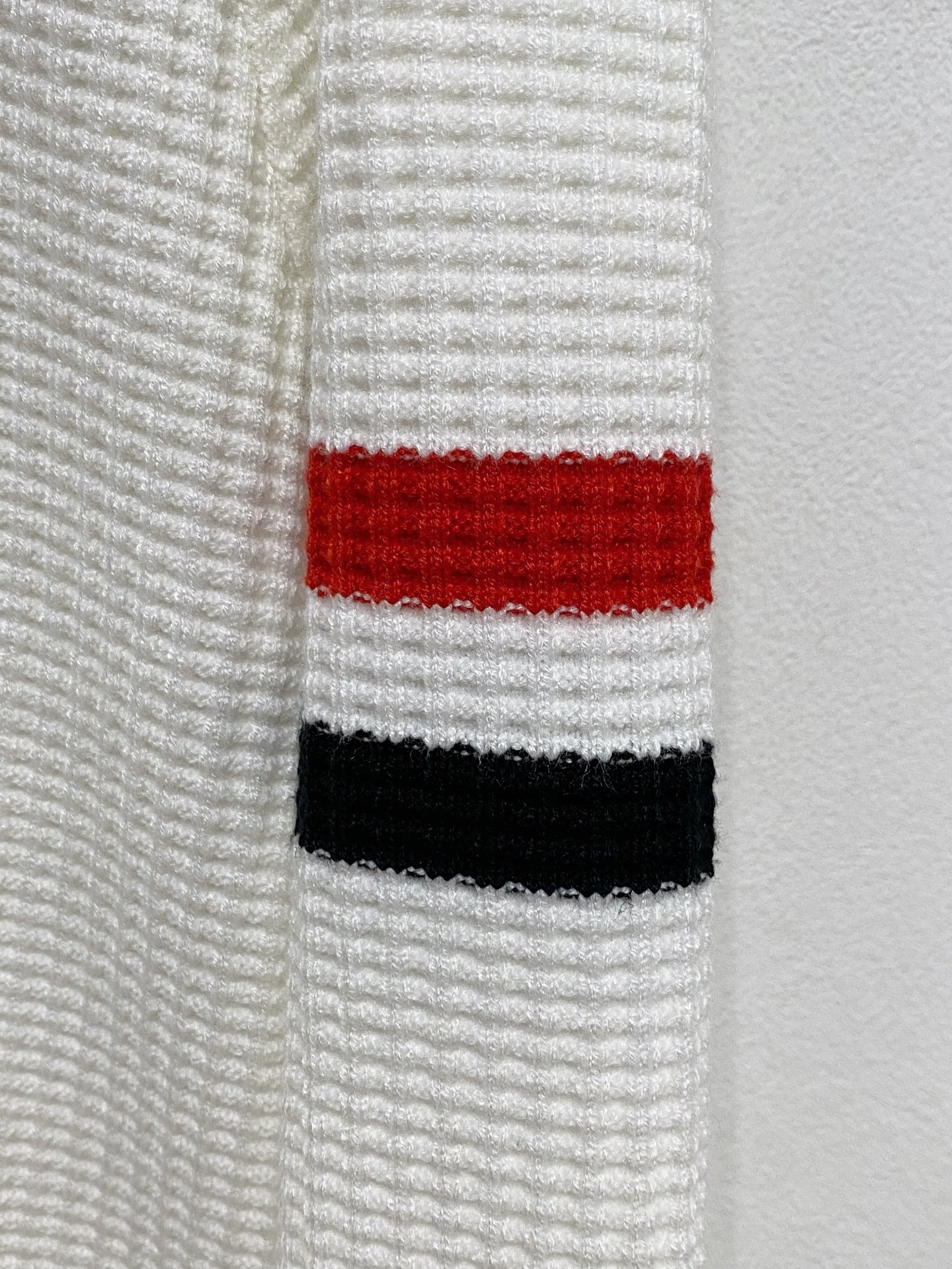 🌾 TB 2025新款 羊毛混纺 圆领 长袖 毛衣 羊毛衫 打底衫，高端版本！专柜定制面料 透气舒适度高