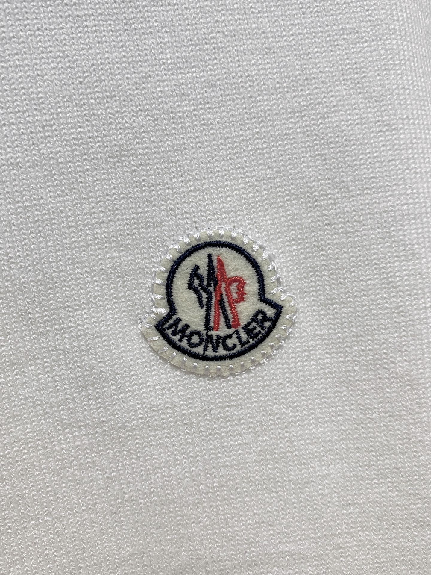 🌾 蒙口 2025新款 羊毛混纺 圆领 长袖 毛衣 羊毛衫 打底衫，高端版本！专柜定制面料 透气舒适度高