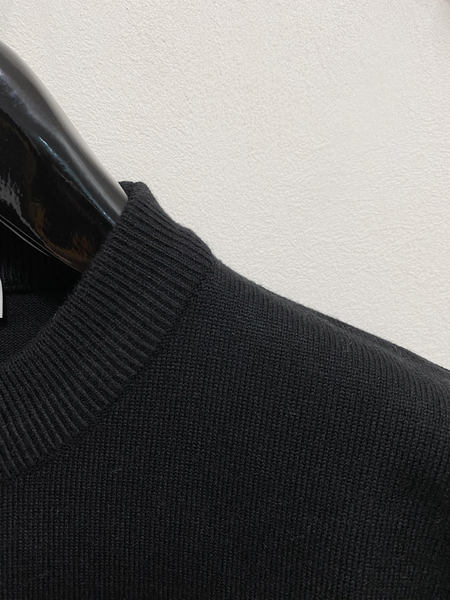 🌾 蒙口 2025新款 羊毛混纺 圆领 长袖 毛衣 羊毛衫 打底衫，高端版本！专柜定制面料 透气舒适度高