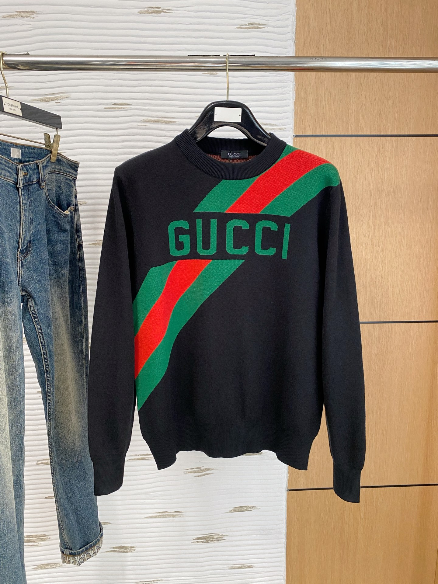 Gucci 2025 Fall/Winter Wool Blend Crew Neck Knit Sweater, Comfortable and Warm 2 i1757180080948 4459 0 0