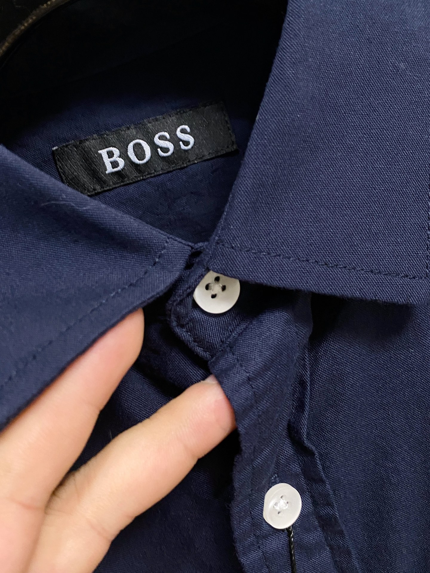boss 2025ss春夏时尚大爆款短袖衬衫，贸易公司渠道货，品相完美如斯，属于入柜级别，可预见性的爆款