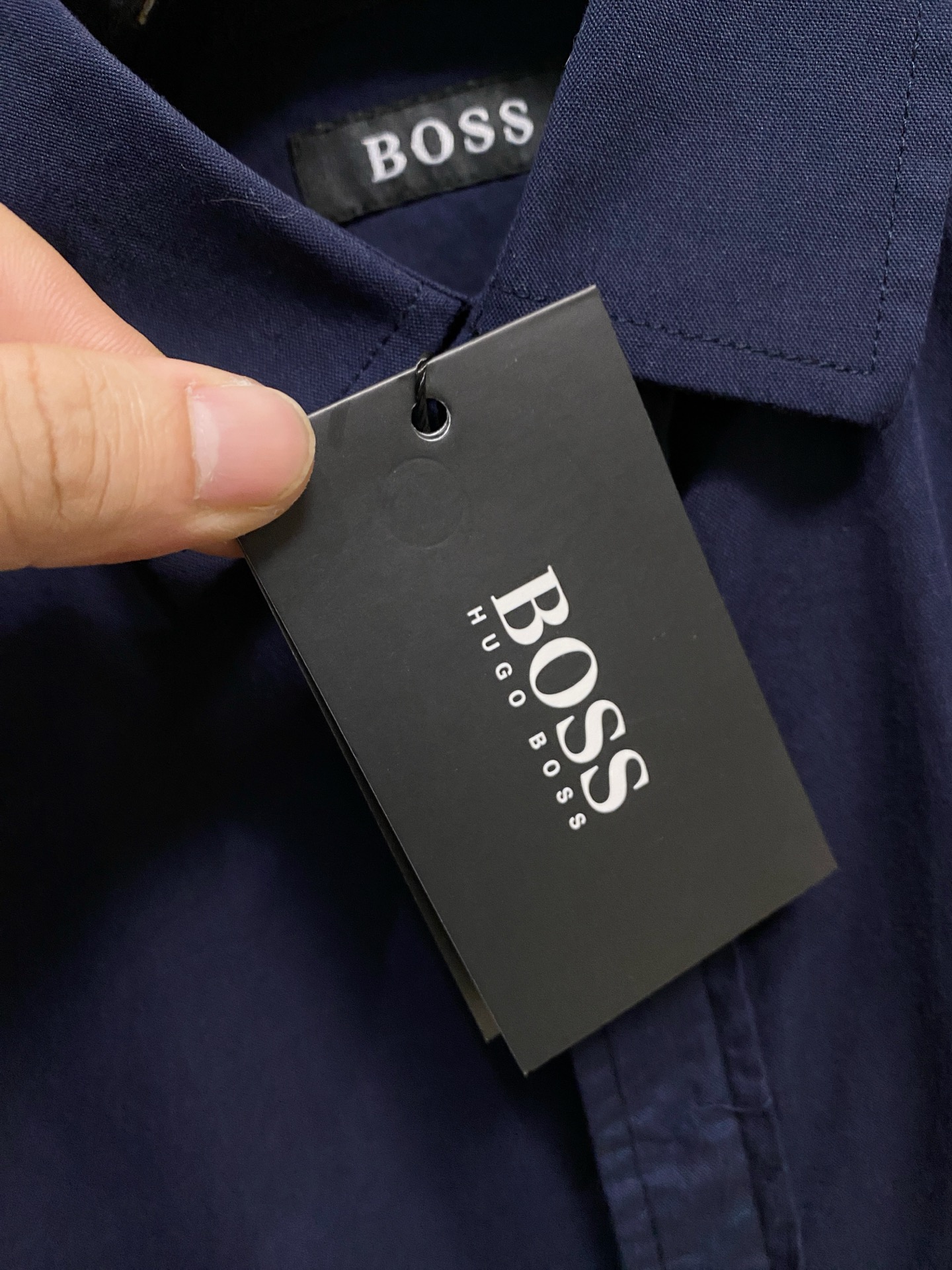 boss 2025ss春夏时尚大爆款短袖衬衫，贸易公司渠道货，品相完美如斯，属于入柜级别，可预见性的爆款