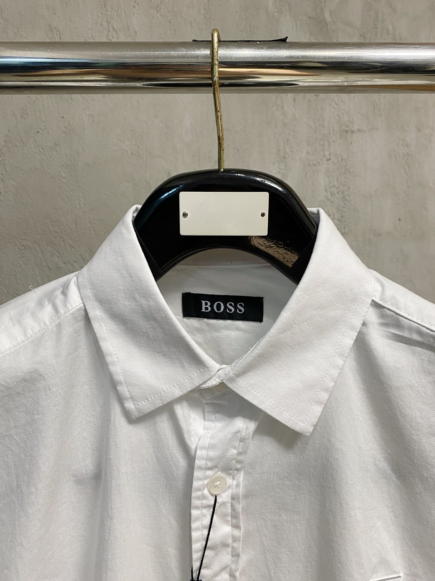 boss 2025ss春夏时尚大爆款短袖衬衫，贸易公司渠道货，品相完美如斯，属于入柜级别，可预见性的爆款