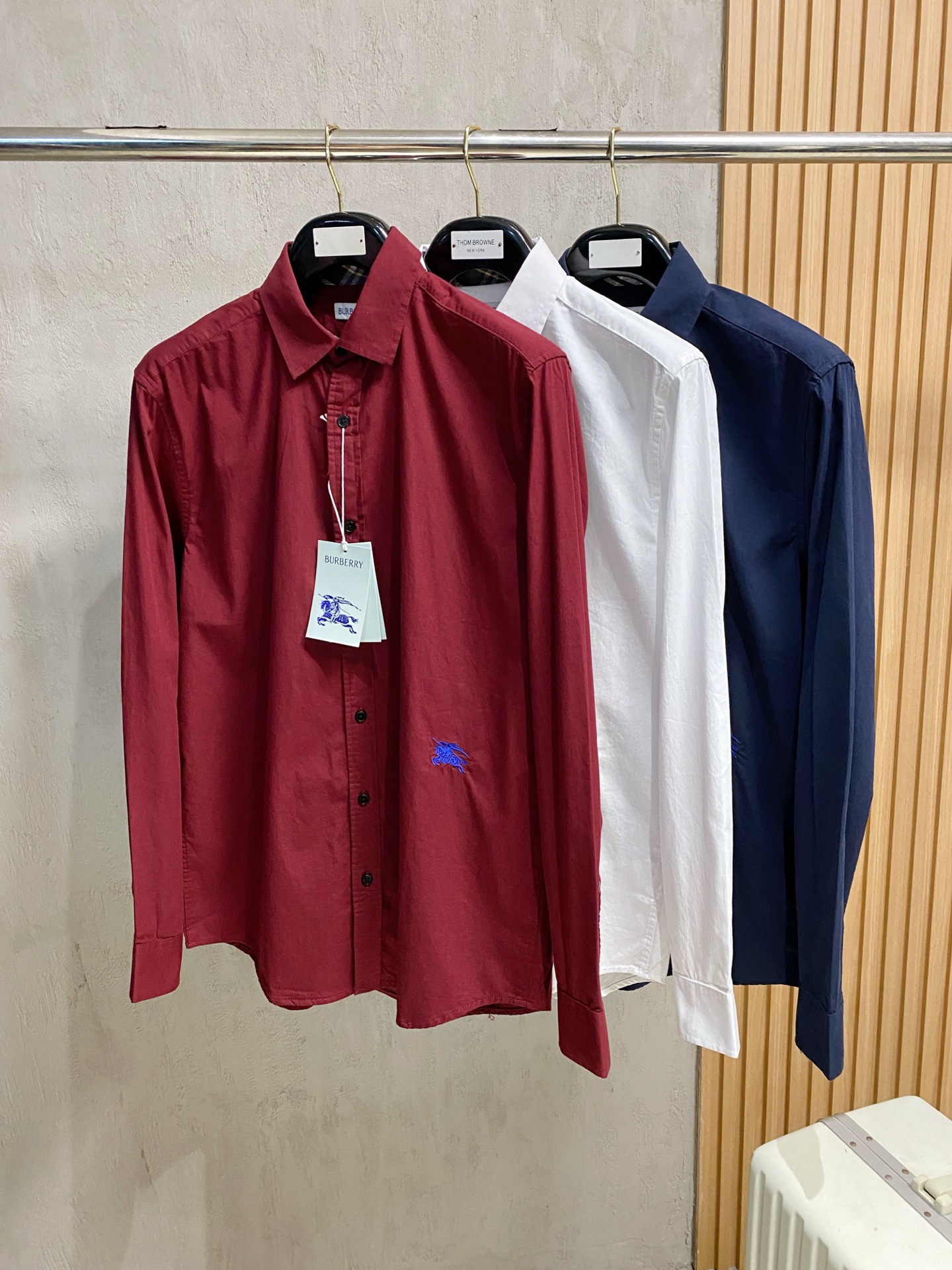 巴宝莉 2025ss春夏时尚大爆款短袖衬衫，贸易公司渠道货，品相完美如斯，属于入柜级别，可预见性的爆款，