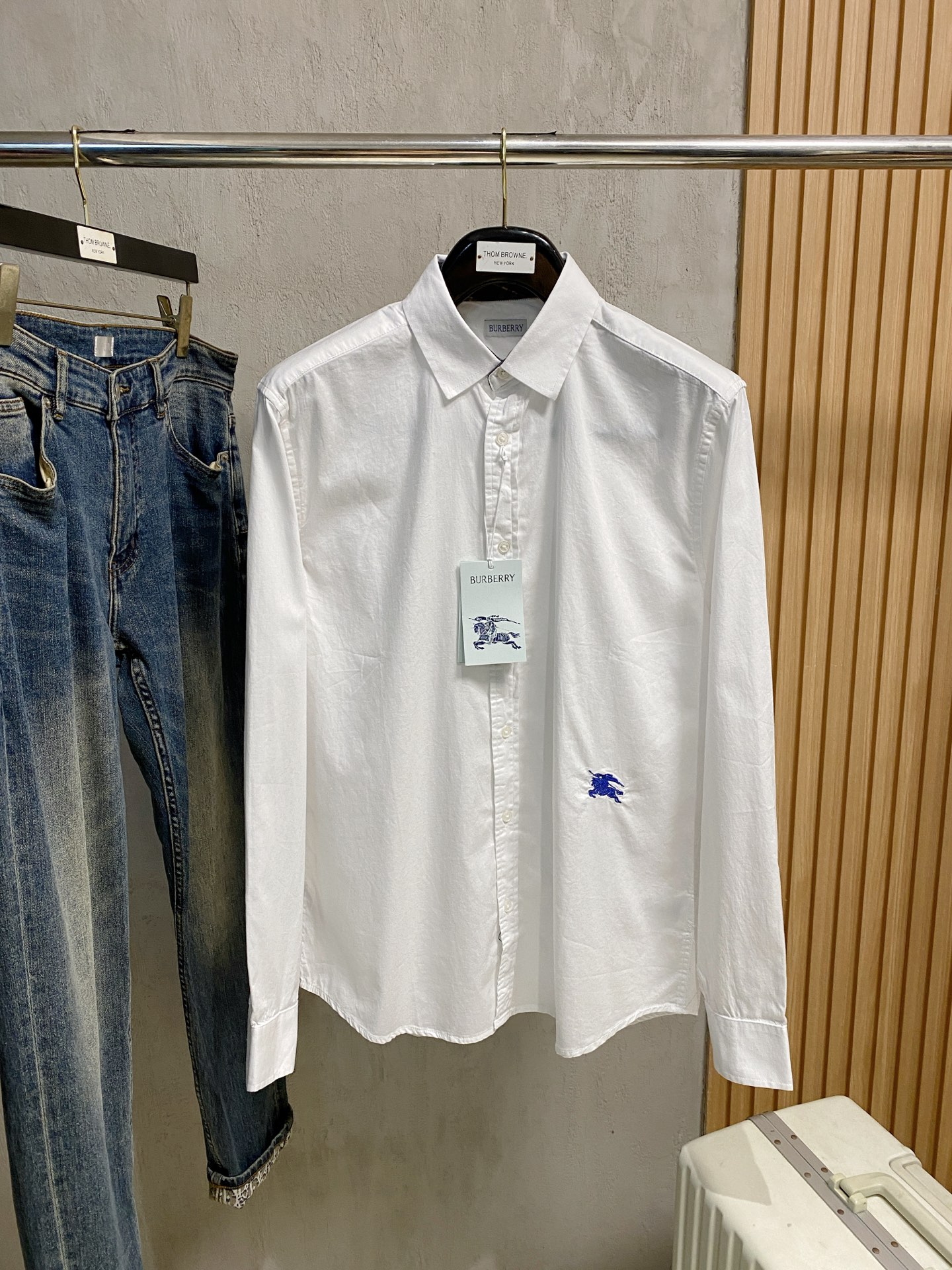 巴宝莉 2025ss春夏时尚大爆款短袖衬衫，贸易公司渠道货，品相完美如斯，属于入柜级别，可预见性的爆款，