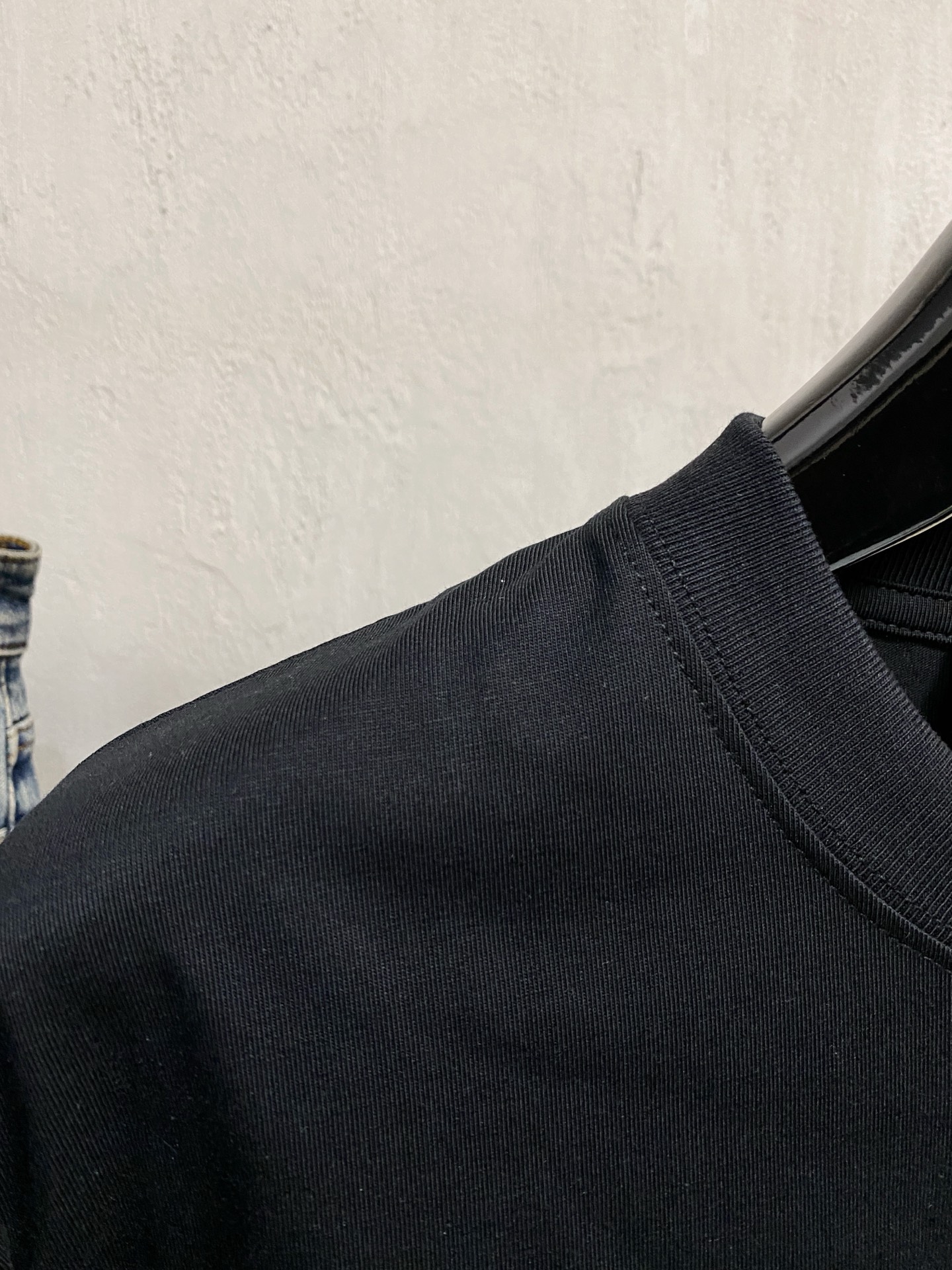 高版本 巴黎 2025新款经典圆领长袖 时尚百搭经典元素打造精致工艺专柜面料，顶级元素融合打造，经典短袖