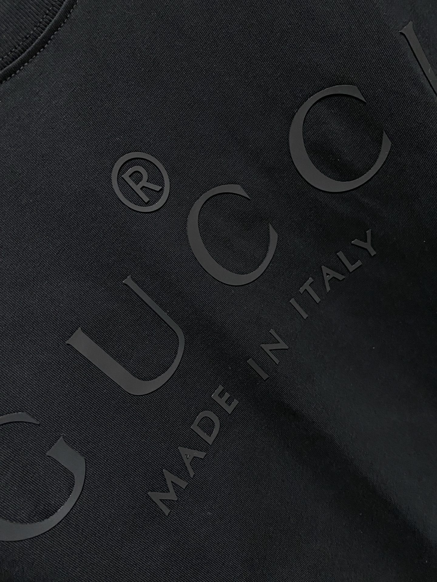 高版本 古驰 2025新款经典圆领长袖 时尚百搭经典元素打造精致工艺专柜面料，顶级元素融合打造，经典短袖