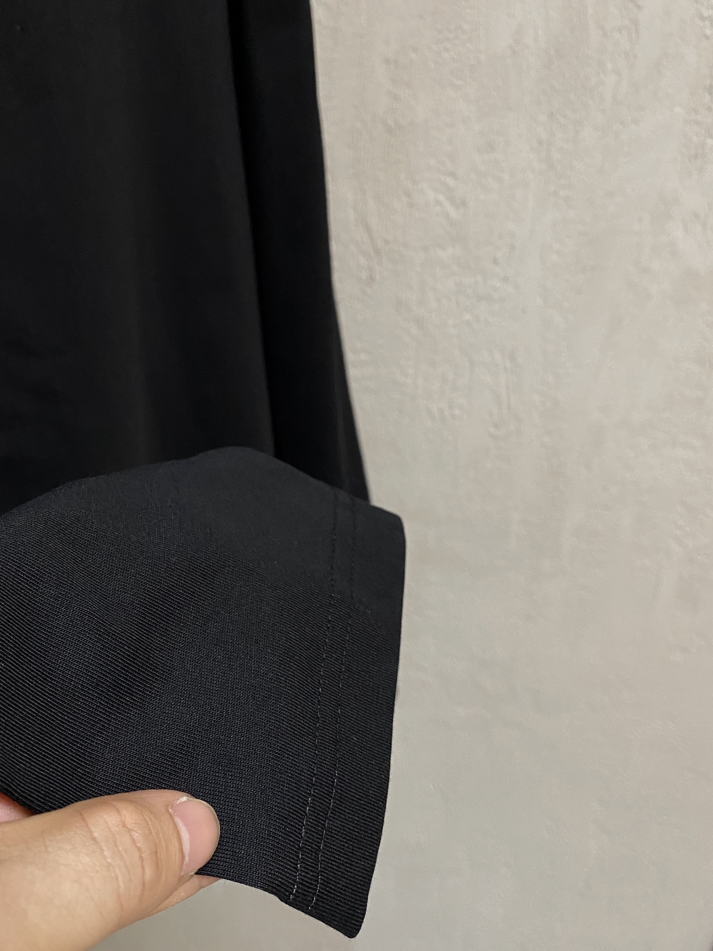 高版本 古驰 2025新款经典圆领长袖 时尚百搭经典元素打造精致工艺专柜面料，顶级元素融合打造，经典短袖