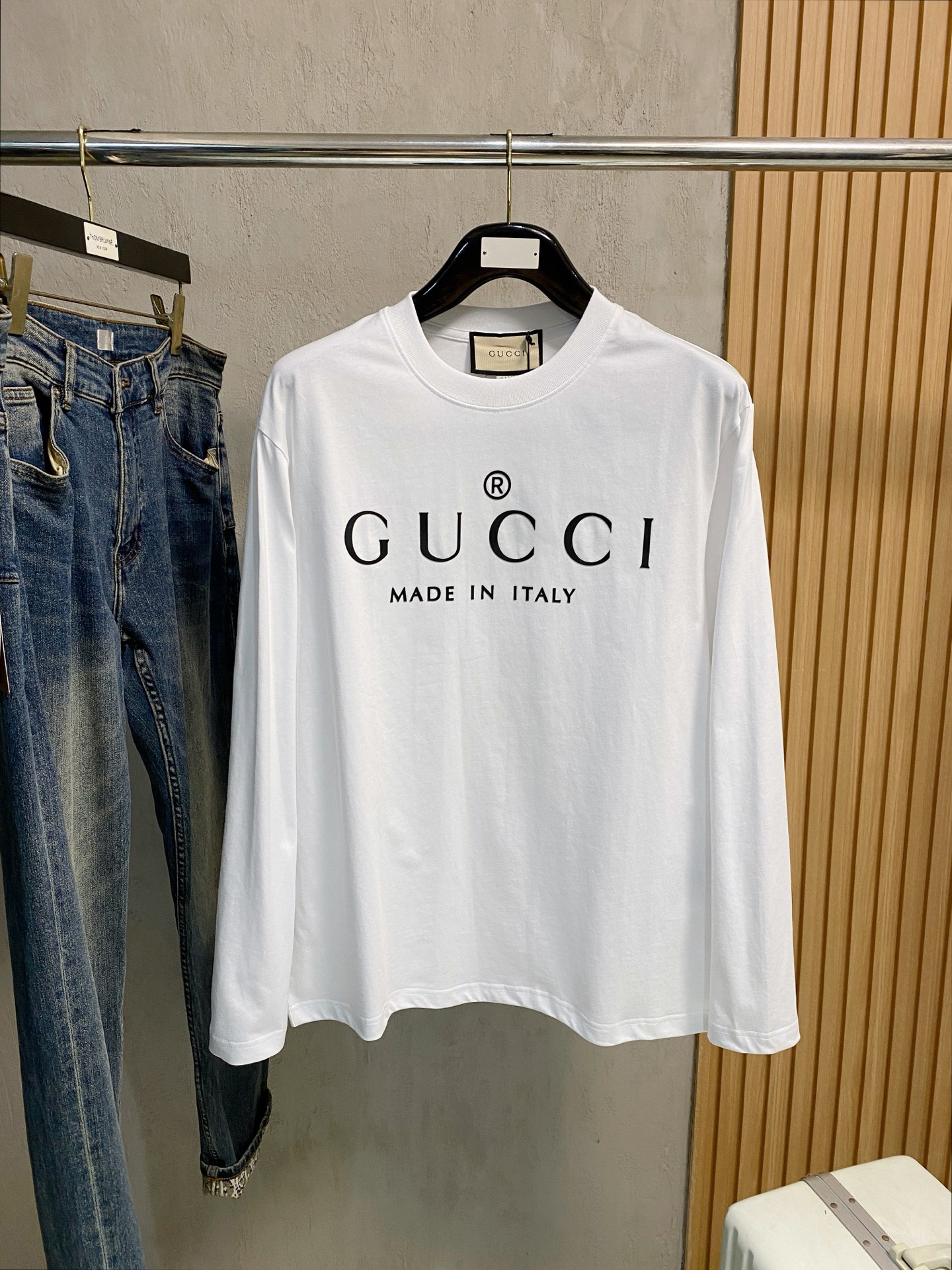 高版本 古驰 2025新款经典圆领长袖 时尚百搭经典元素打造精致工艺专柜面料，顶级元素融合打造，经典短袖