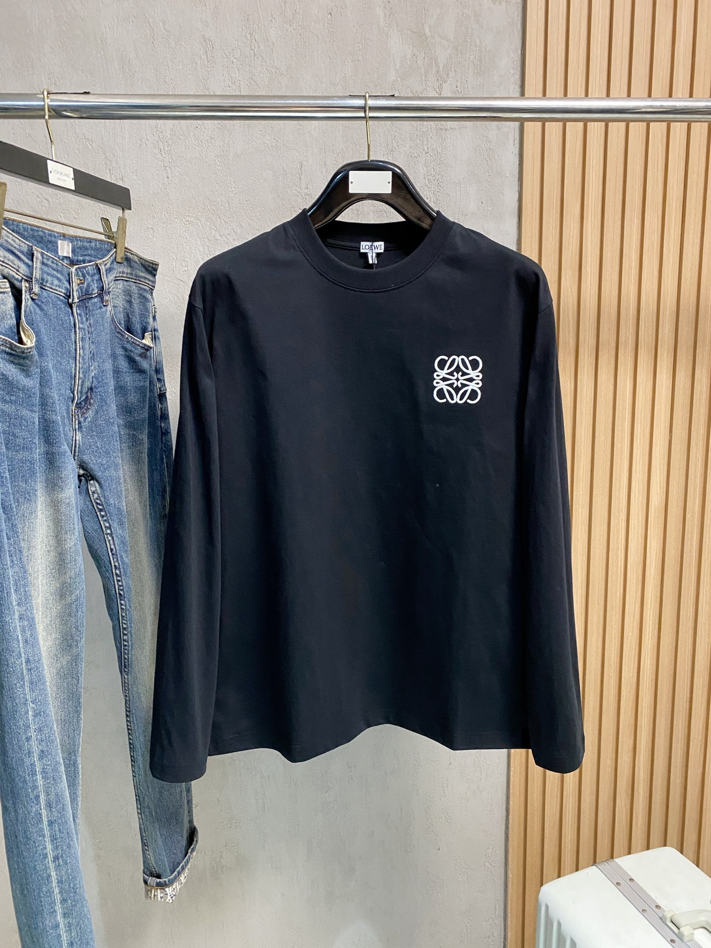 高版本 罗意威 2025新款经典圆领长袖 时尚百搭经典元素打造精致工艺专柜面料，顶级元素融合打造，经典短