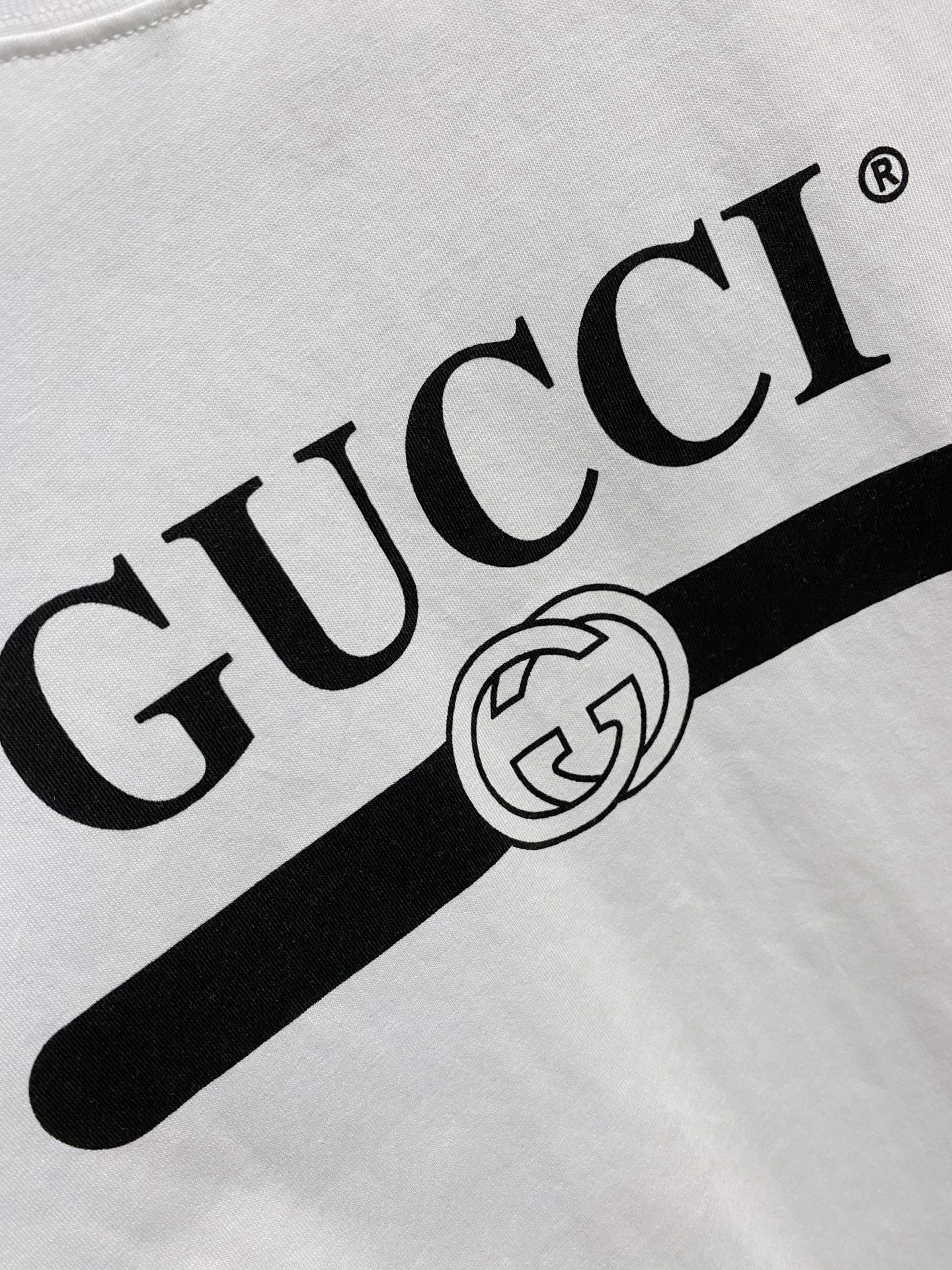 高版本 古驰 2025新款经典圆领长袖 时尚百搭经典元素打造精致工艺专柜面料，顶级元素融合打造，经典短袖