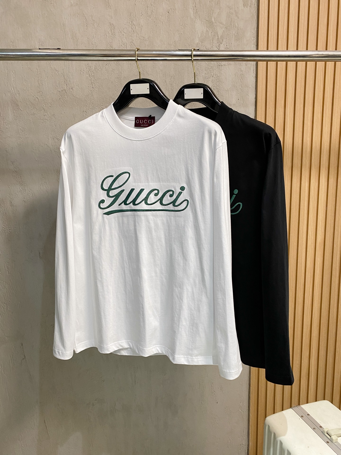 高版本 古驰 2025新款经典圆领长袖 时尚百搭经典元素打造精致工艺专柜面料，顶级元素融合打造，经典短袖