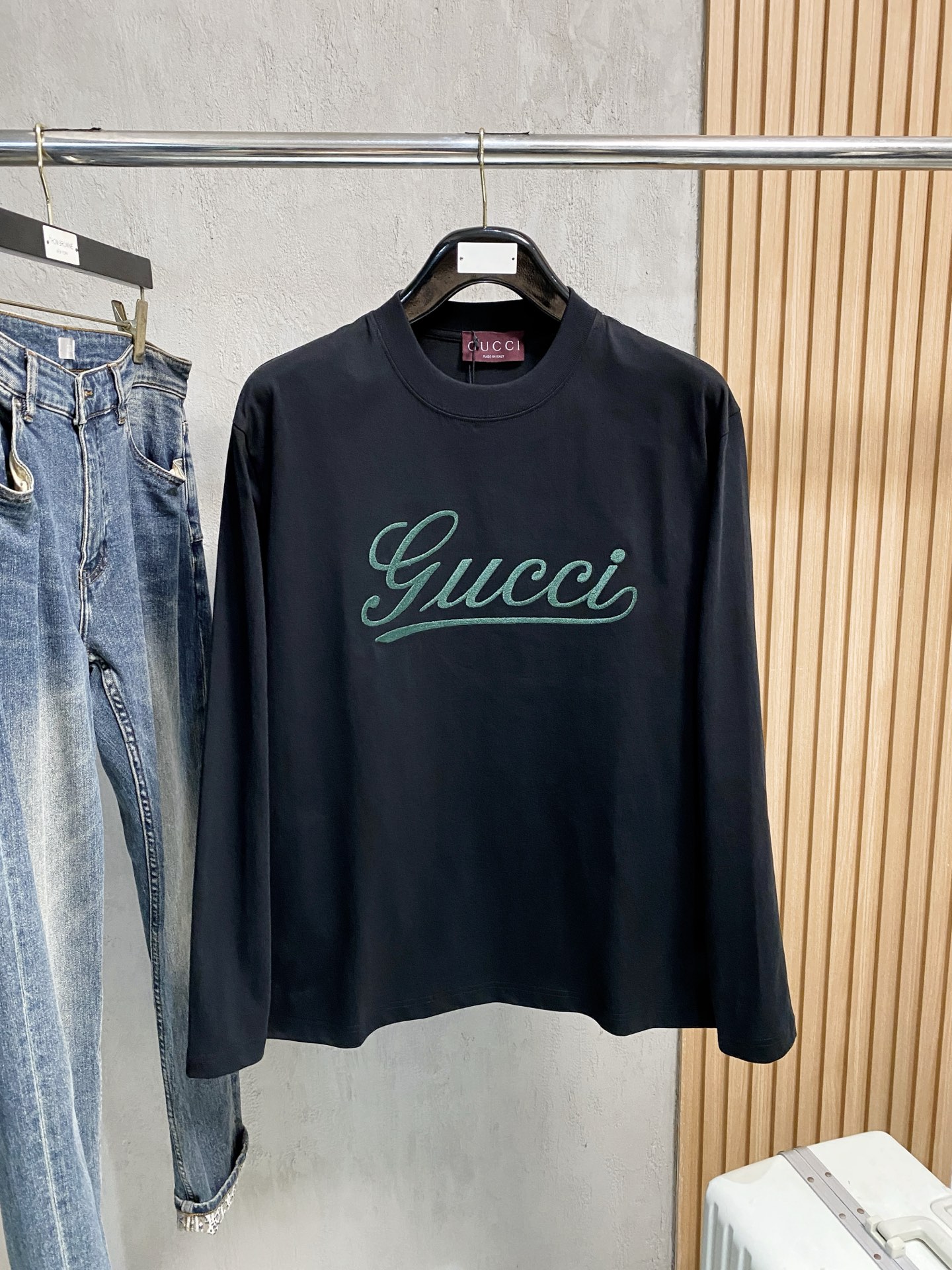 高版本 古驰 2025新款经典圆领长袖 时尚百搭经典元素打造精致工艺专柜面料，顶级元素融合打造，经典短袖