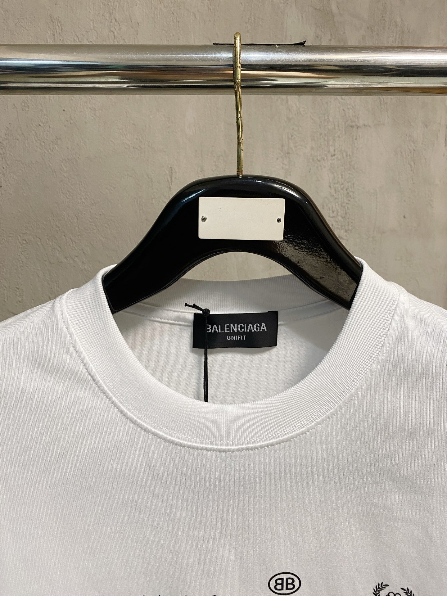 高版本 巴黎 2025新款经典圆领长袖 时尚百搭经典元素打造精致工艺专柜面料，顶级元素融合打造，经典短袖