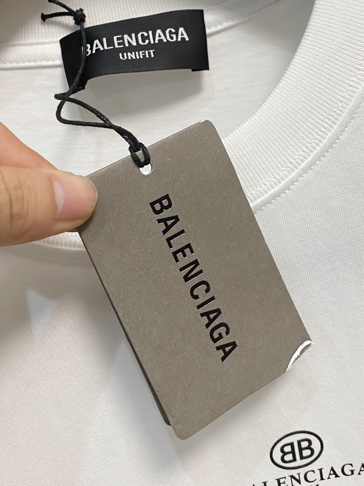 高版本 巴黎 2025新款经典圆领长袖 时尚百搭经典元素打造精致工艺专柜面料，顶级元素融合打造，经典短袖