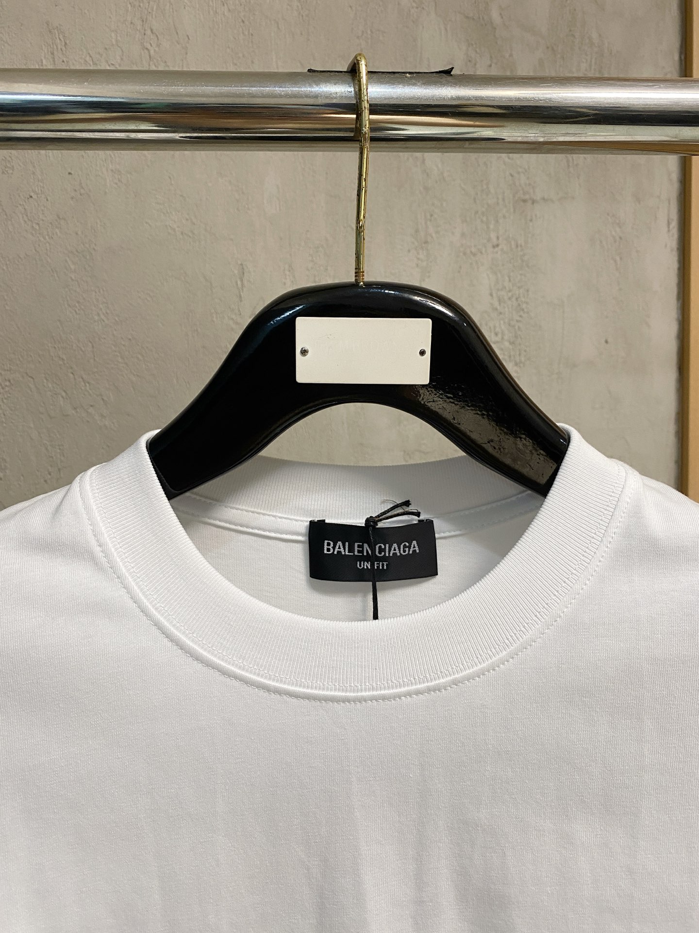 高版本 巴黎 2025新款经典圆领长袖 时尚百搭经典元素打造精致工艺专柜面料，顶级元素融合打造，经典短袖