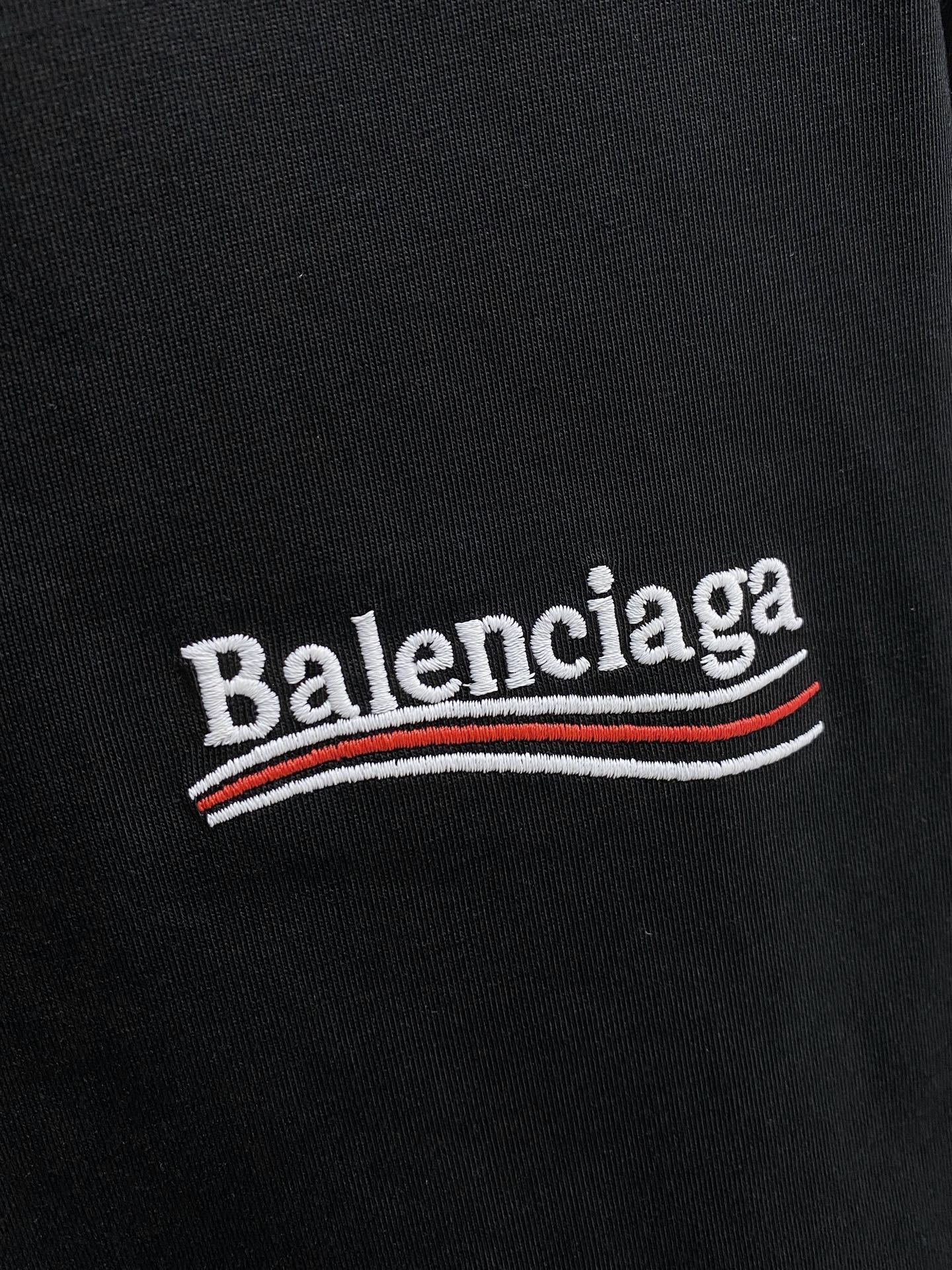 高版本 巴黎 2025新款经典圆领长袖 时尚百搭经典元素打造精致工艺专柜面料，顶级元素融合打造，经典短袖