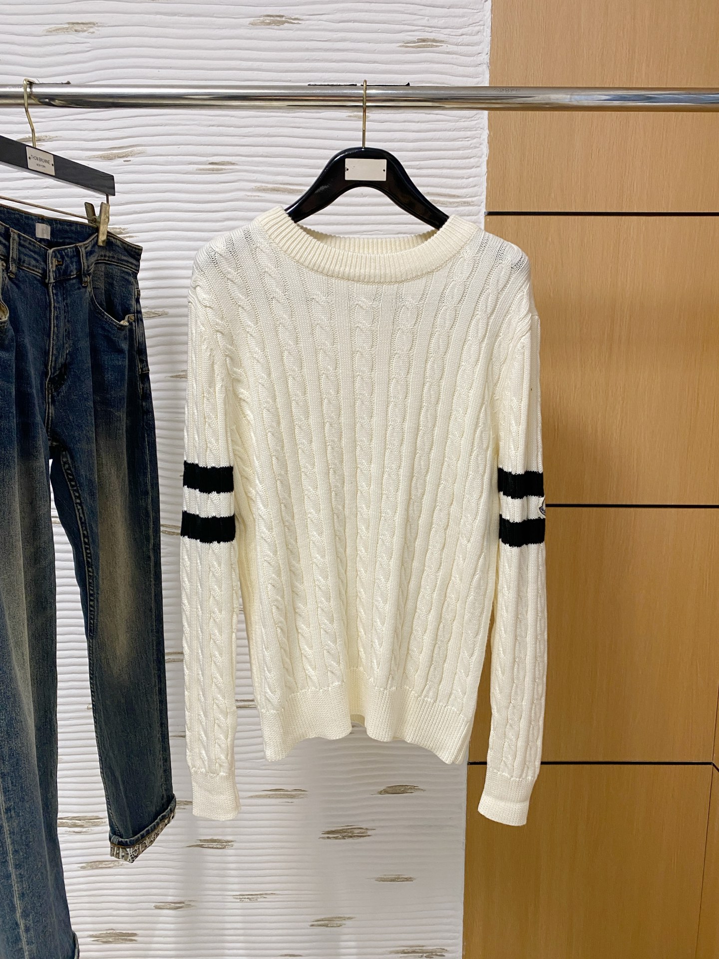 Pull en maille torsadée Moncler en laine mélangée pour homme