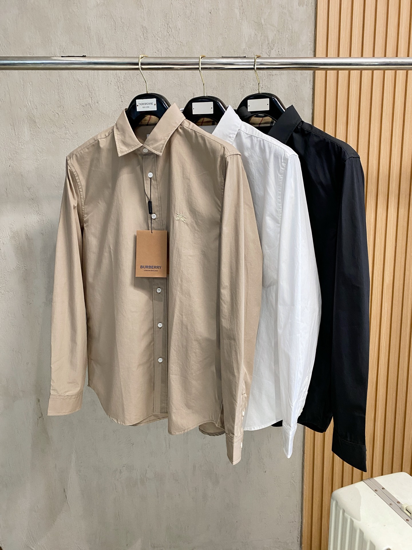 巴宝莉 2025ss春夏时尚大爆款短袖衬衫，贸易公司渠道货，品相完美如斯，属于入柜级别，可预见性的爆款，